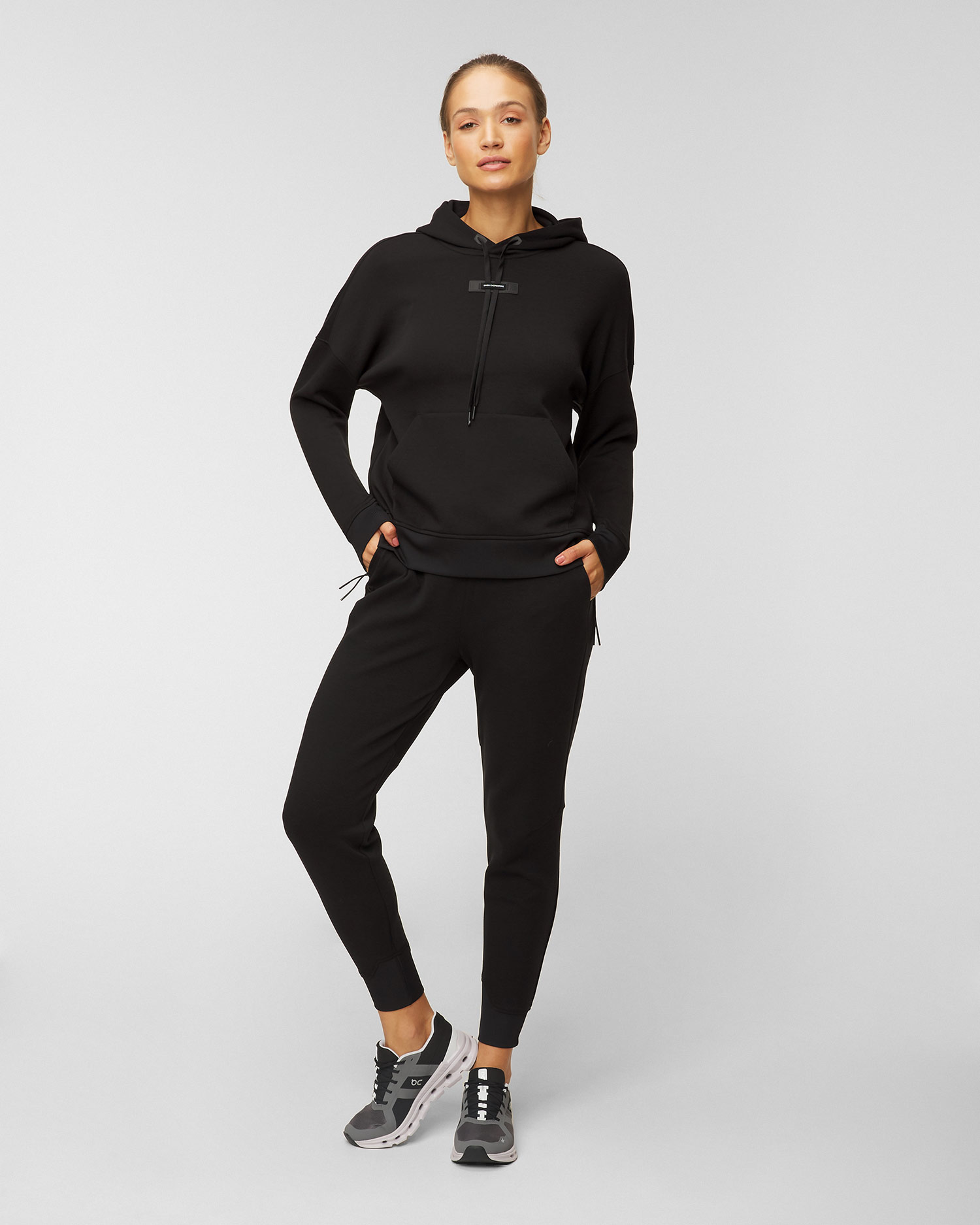 On CLOUDRUNNER Damenschuhe