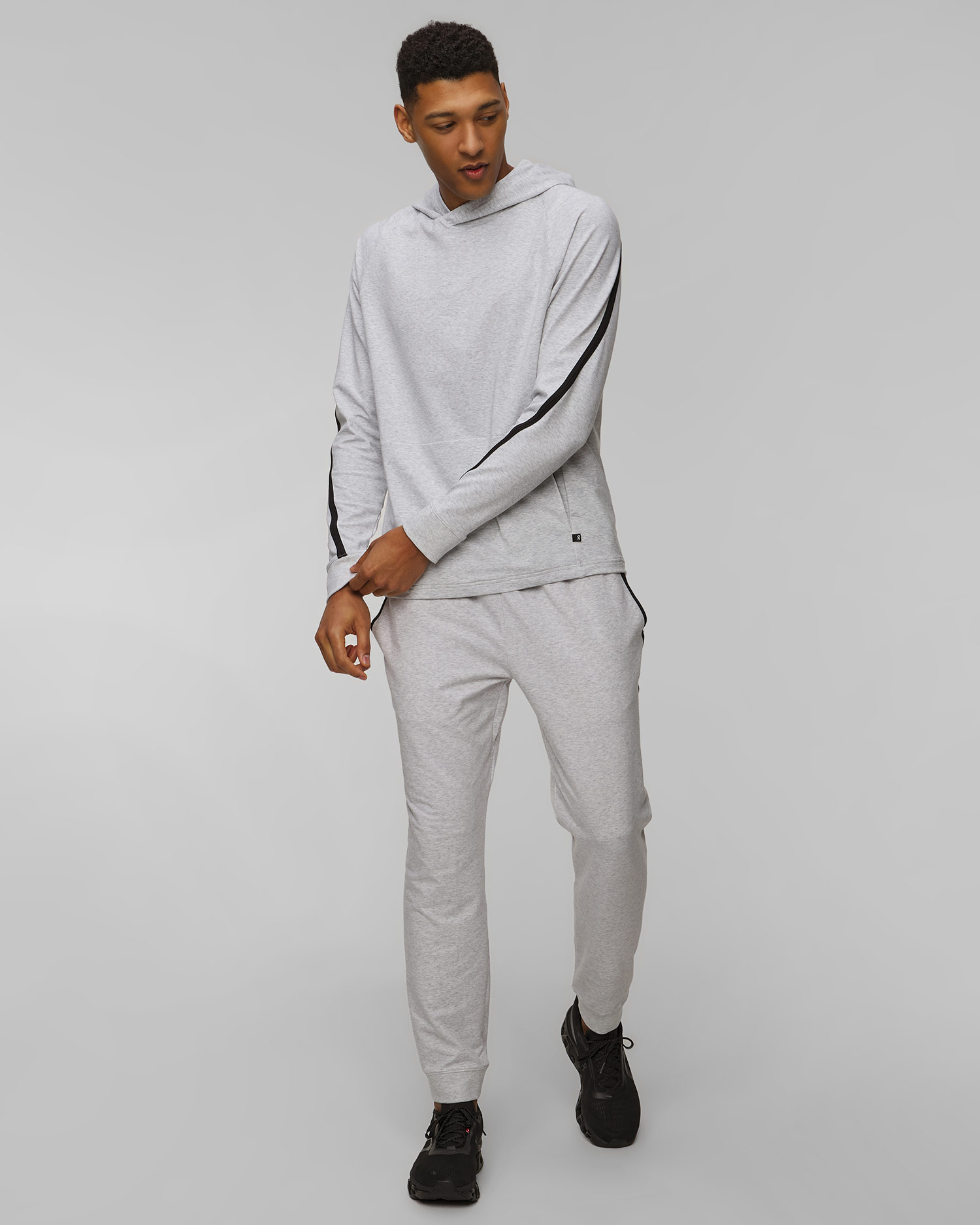 Bluza dresowa On Studio Hoodie