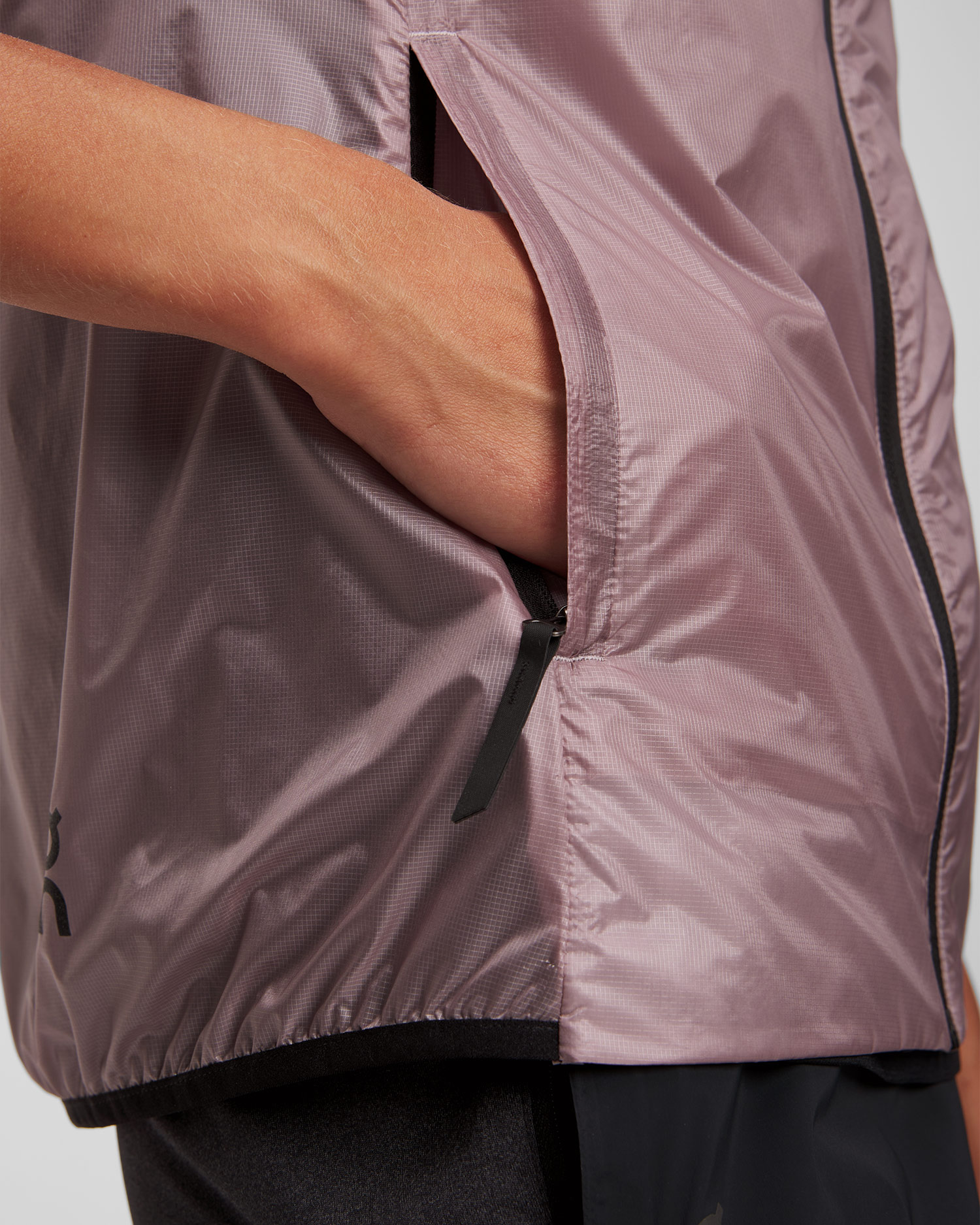 Dámská sportovní vesta On Weather Vest