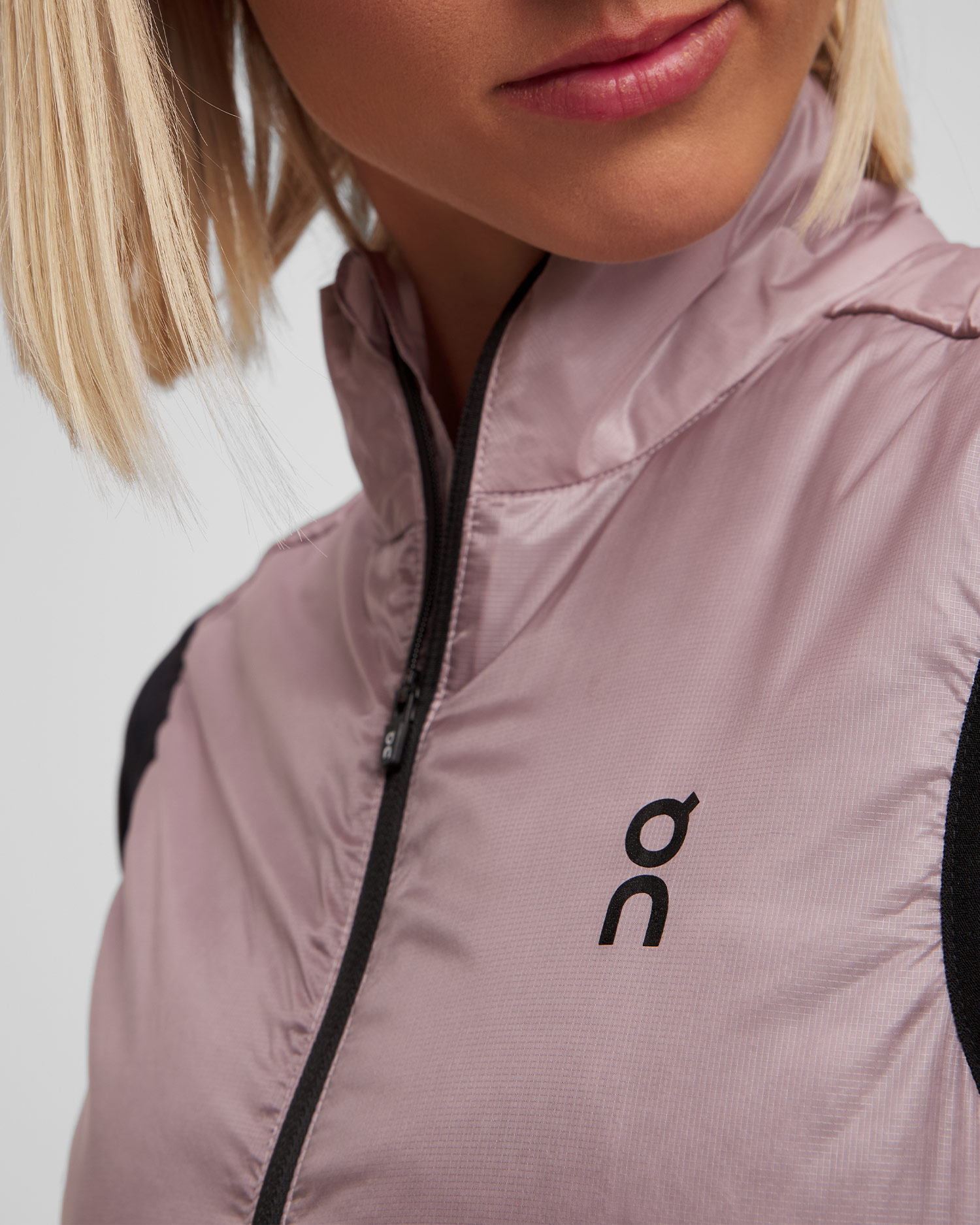 Dámská sportovní vesta On Weather Vest