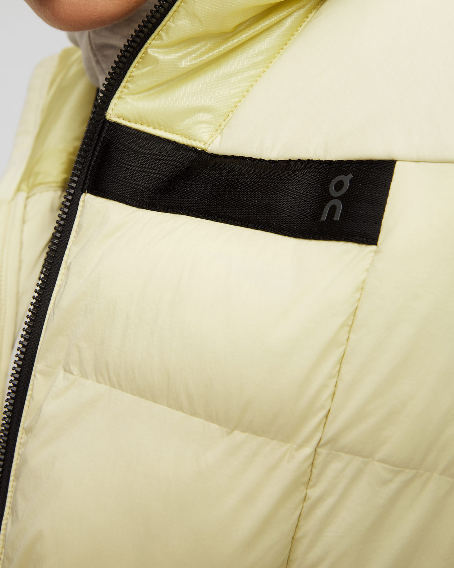 Women's insulated gilet On Challenger
