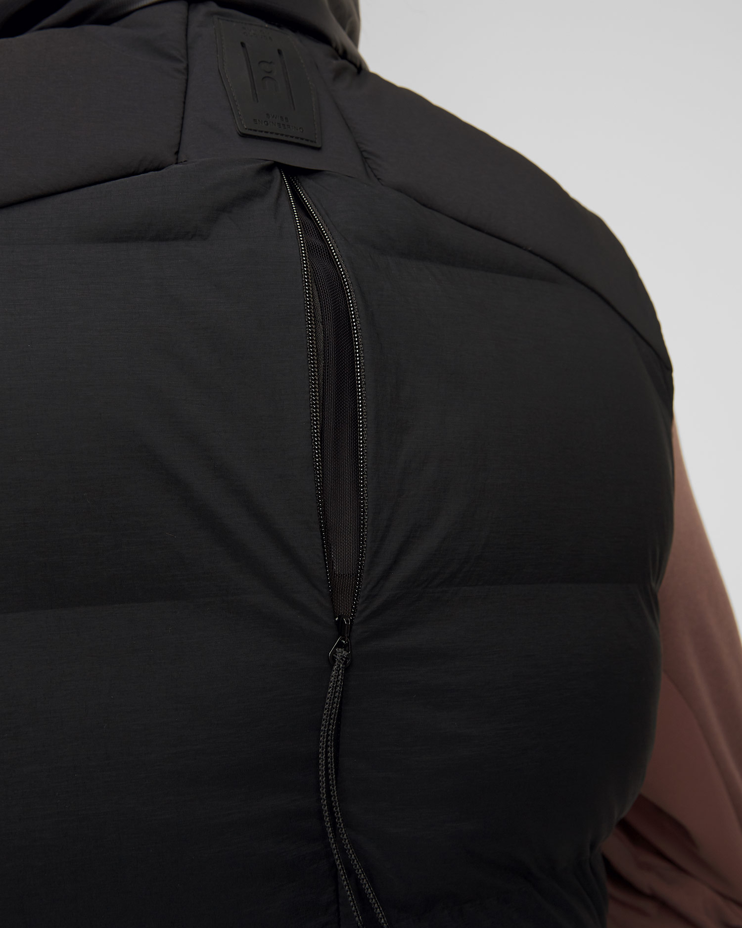 Women's insulated gilet On Challenger