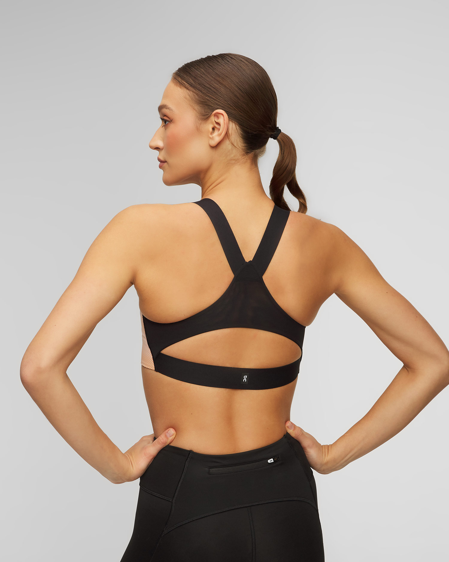 Sutien sport On Performance Bra LUMOS