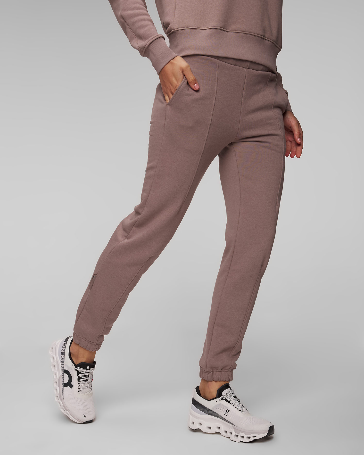 Pantaloni pentru femei On Running Club Pant