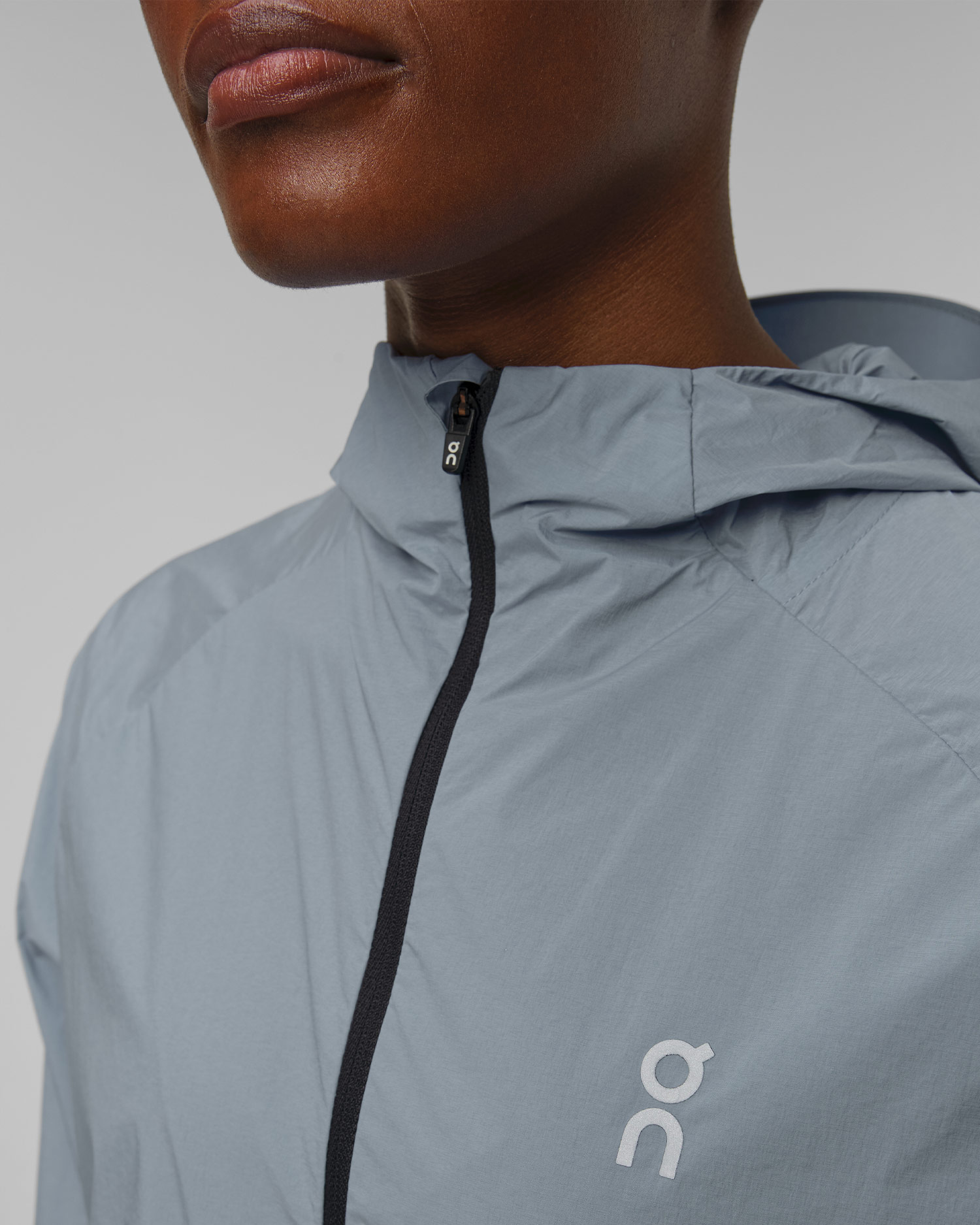 Dámska bežecká vetrovka On Core Jacket