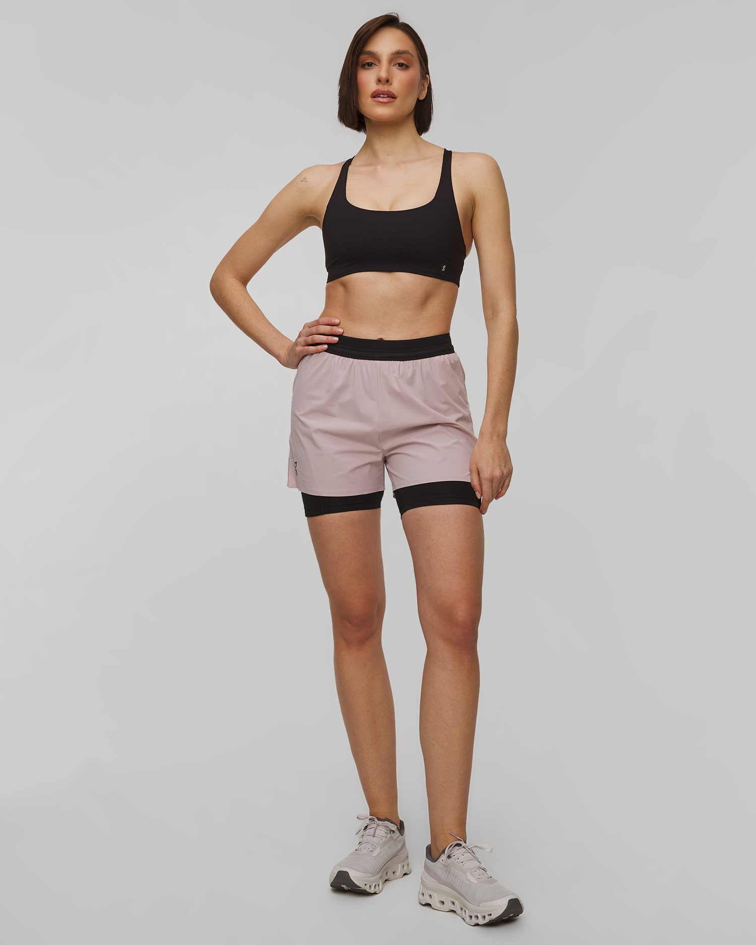 Pantaloncini da donna On Running 3