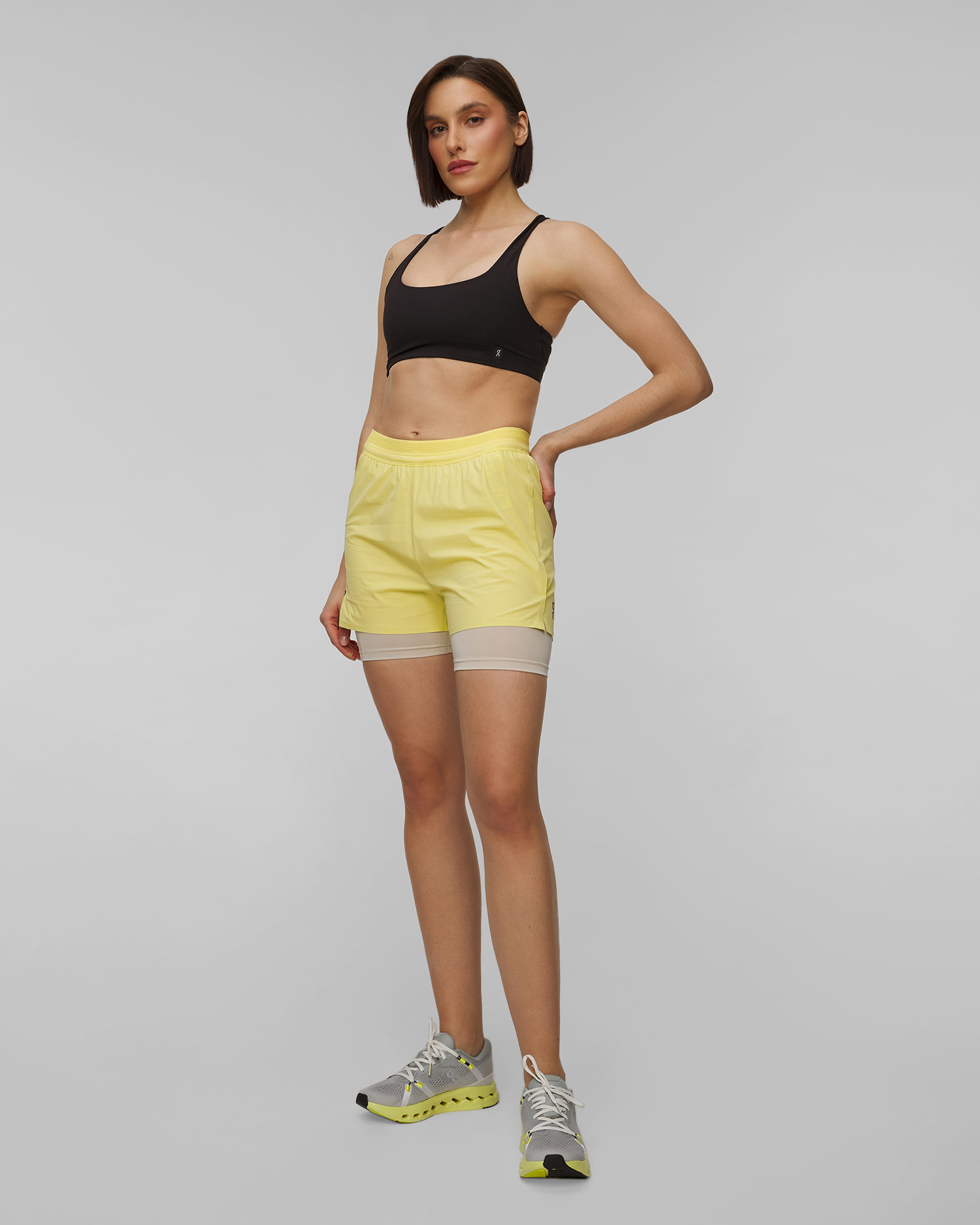 Pantaloncini da donna On Running 3