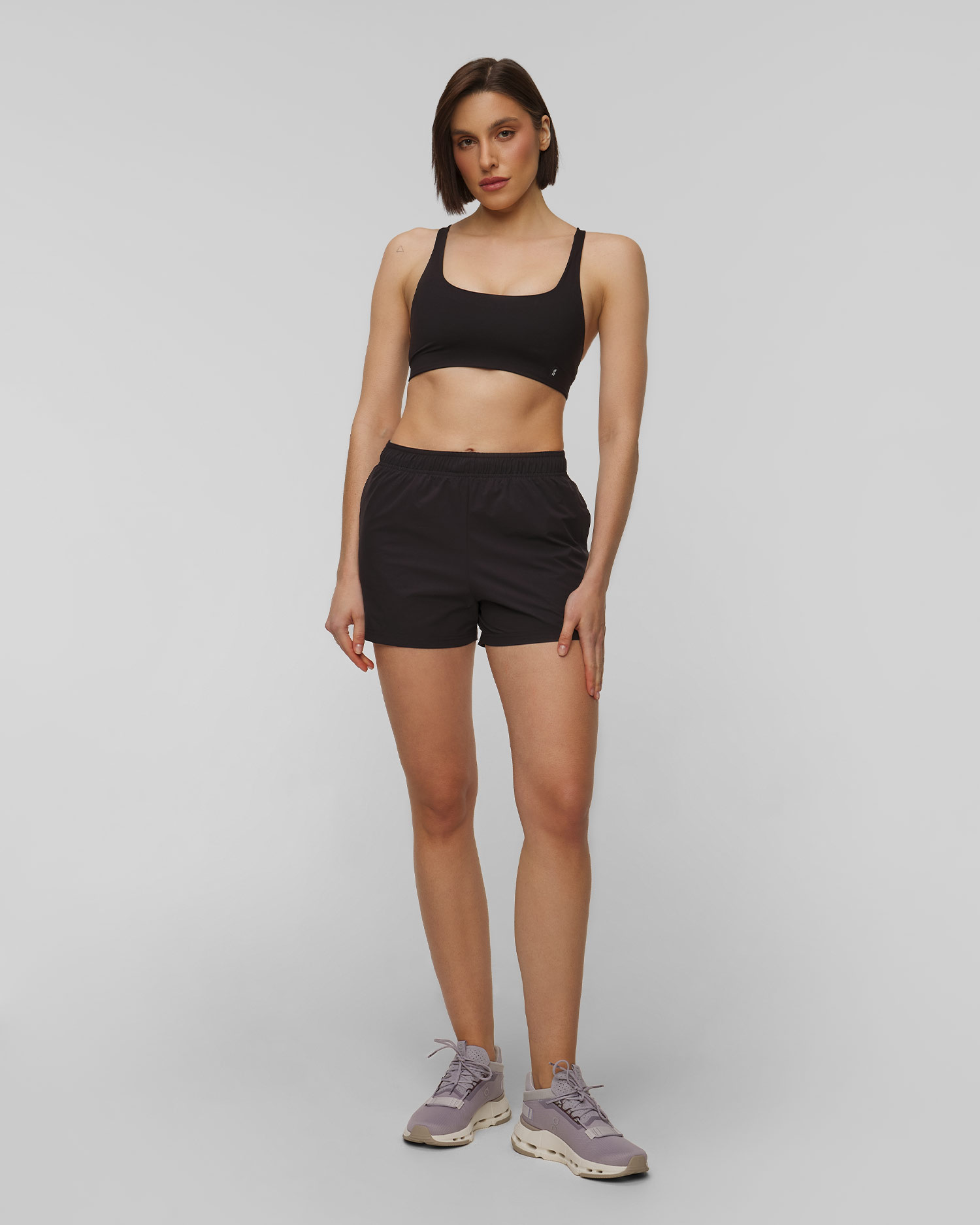 Pantaloncini da allenamento da donna On Running 3