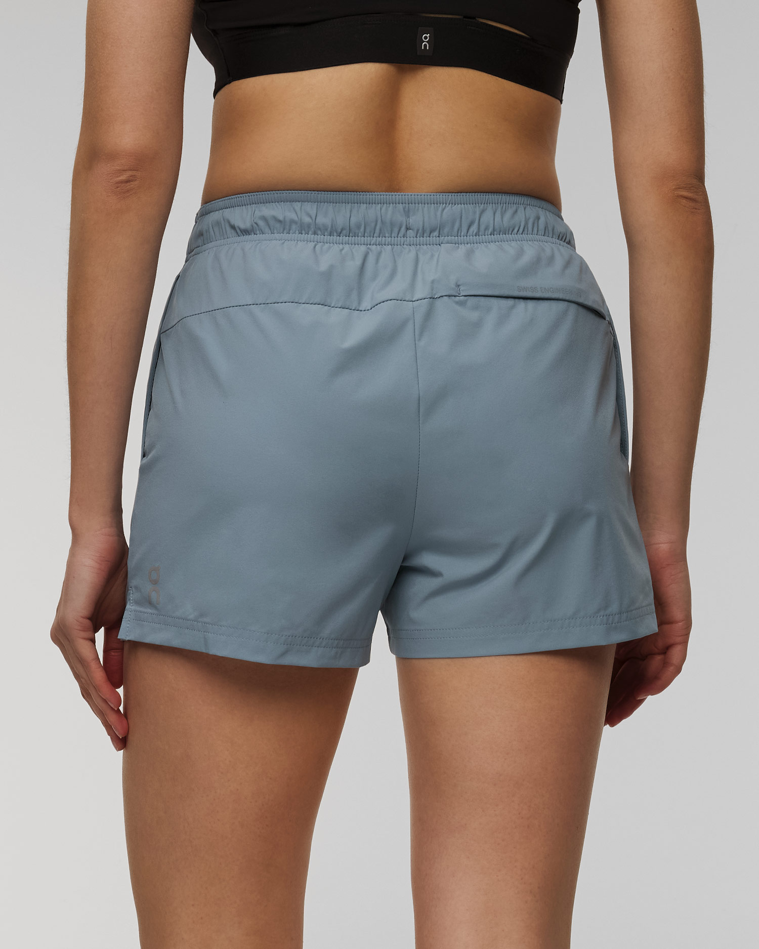 Pantaloncini da allenamento da donna On Running 3