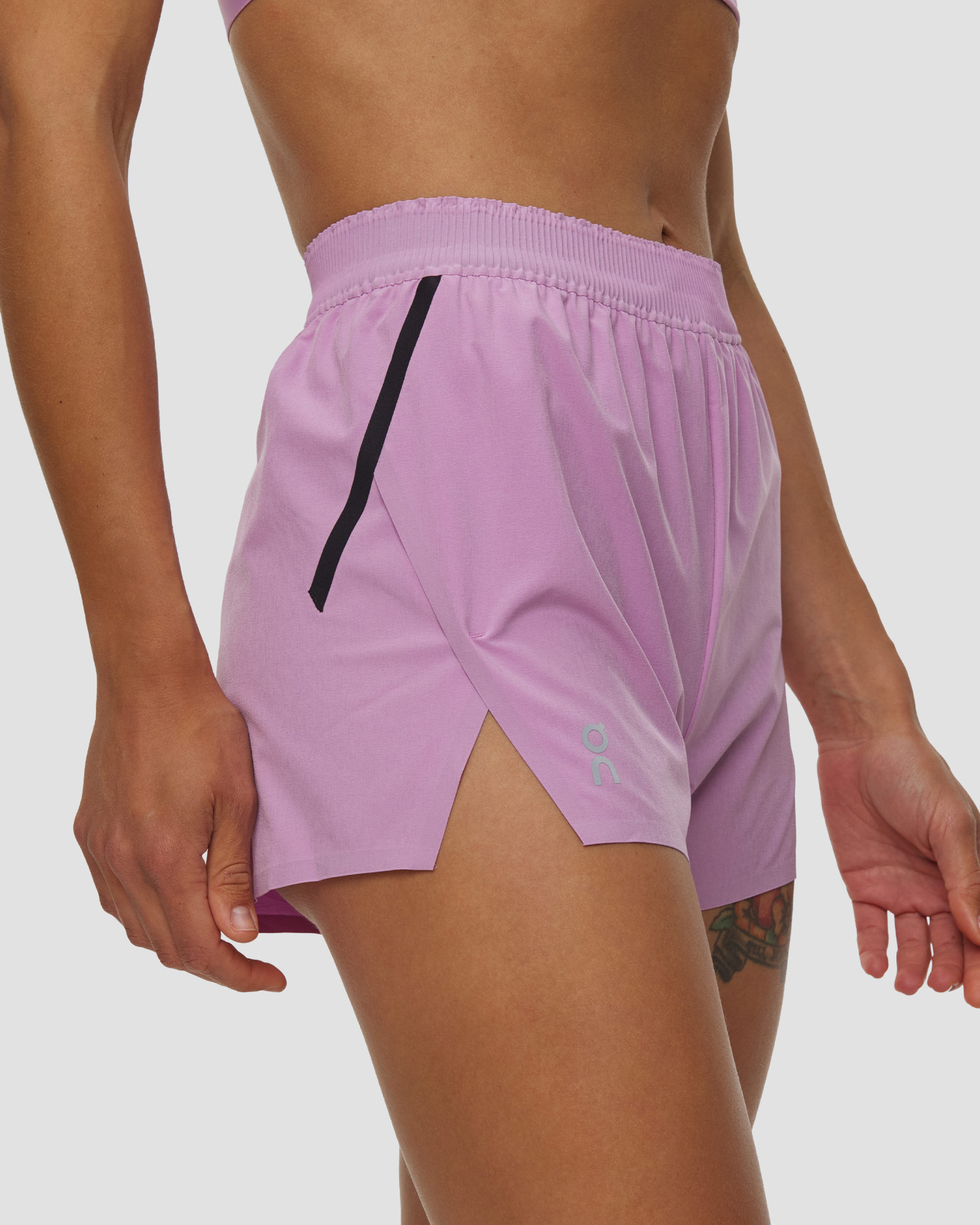 Dámské tréninkové šortky On Train Shorts v růžové barvě