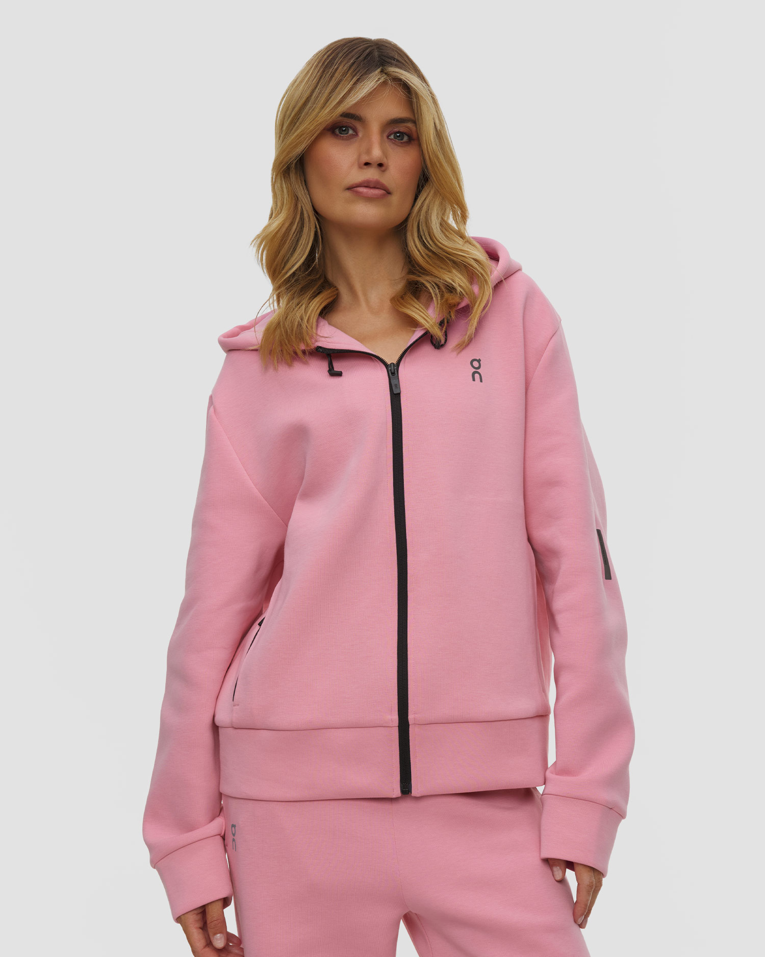 Dámska mikina na zips s kapucňou On Focus Tech Zip Hoodie