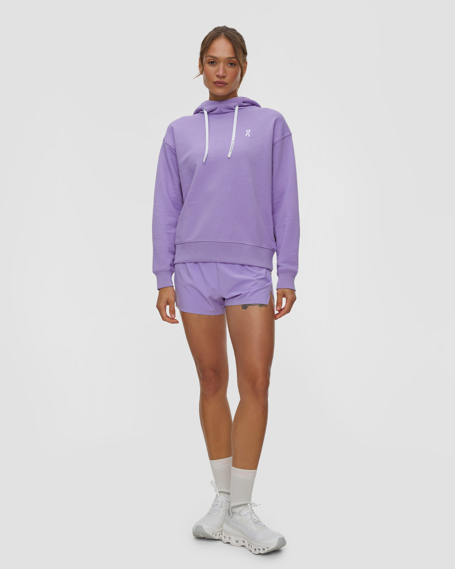 Felpa con cappuccio da donna On Club Hoodie Fade viola