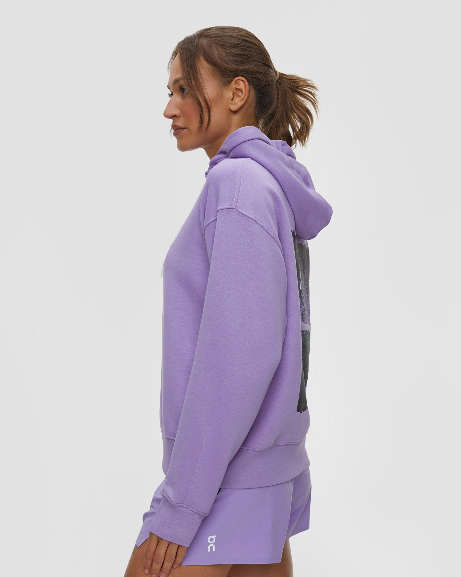 Felpa con cappuccio da donna On Club Hoodie Fade viola