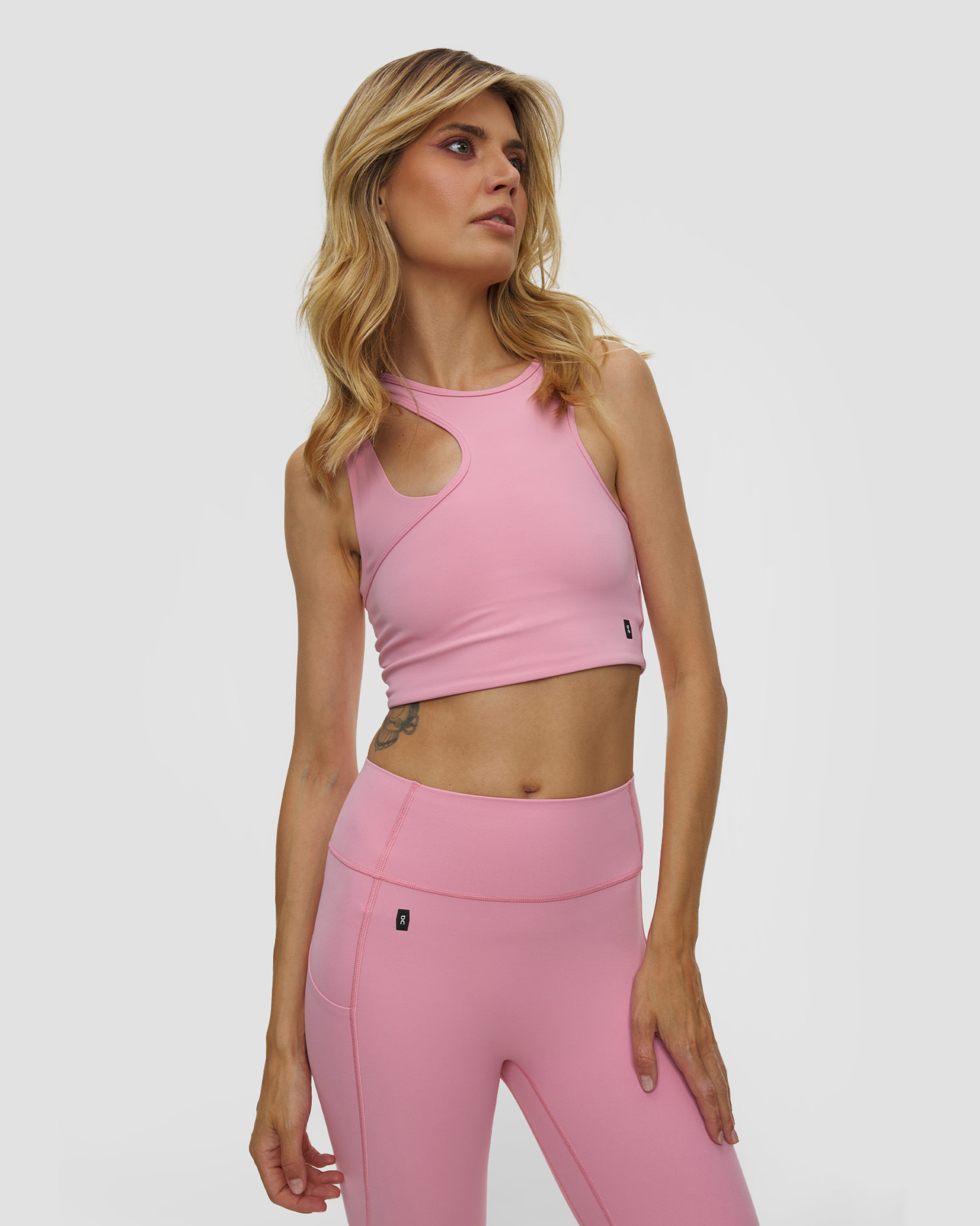 Damski top On Studio Asymmetrical Top