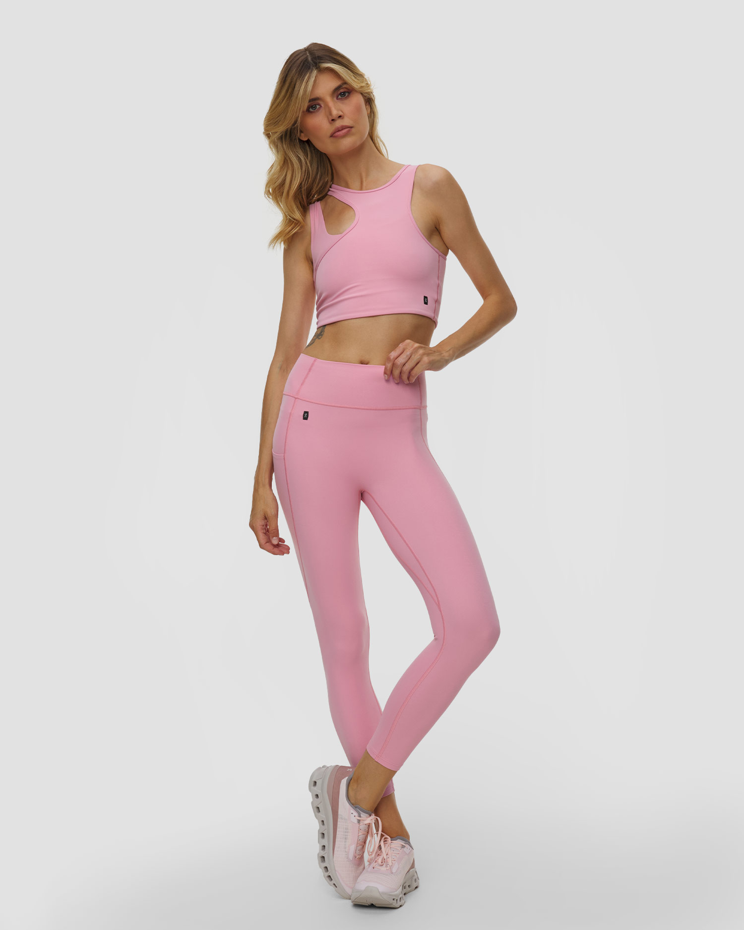 Damski top On Studio Asymmetrical Top