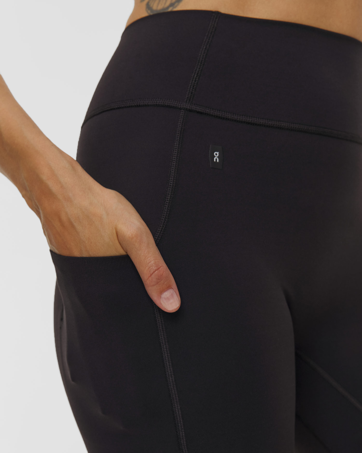 Dámske krátke nohavice On Studio Tights Shorts 6"