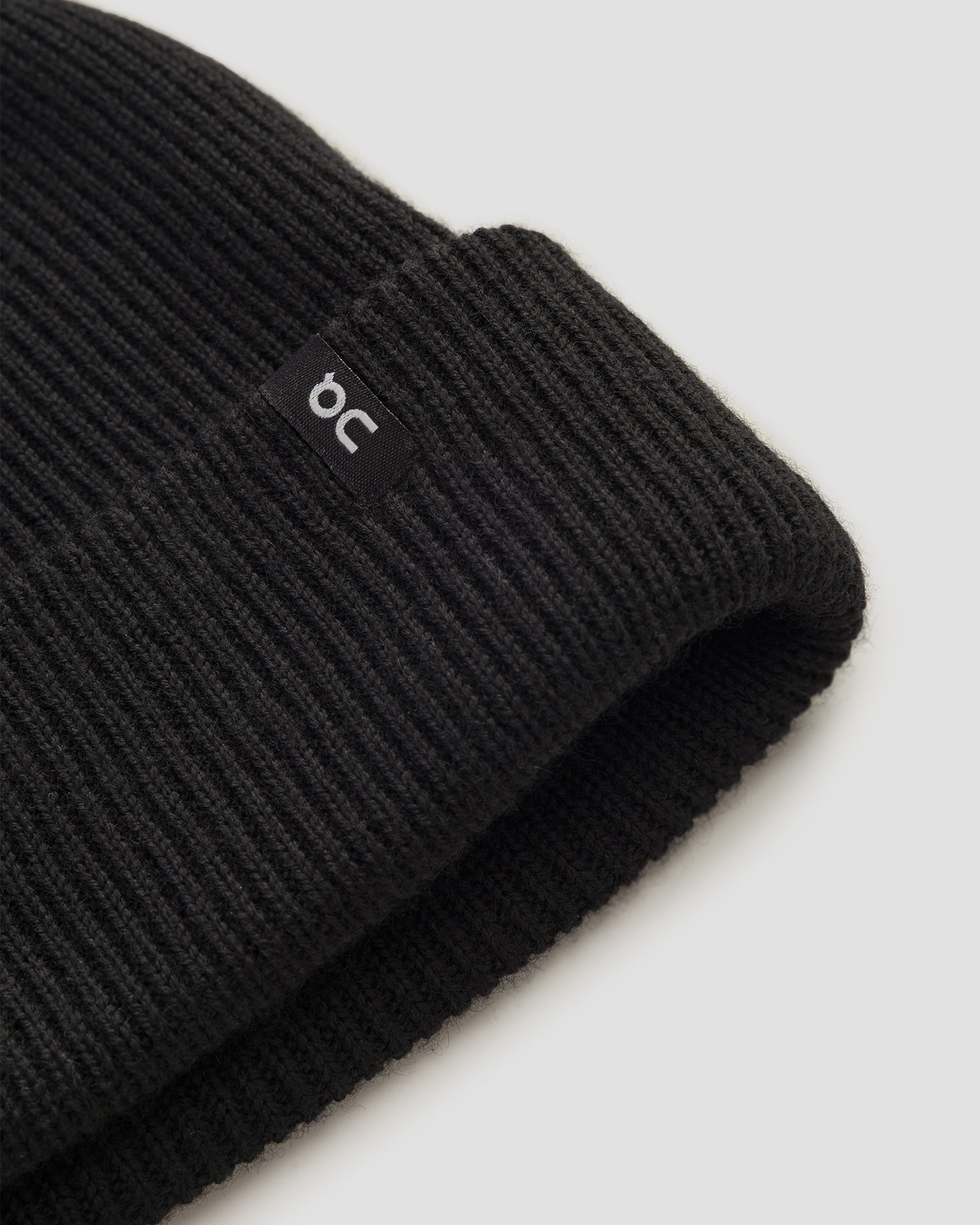 Winter On Merino Beanie black