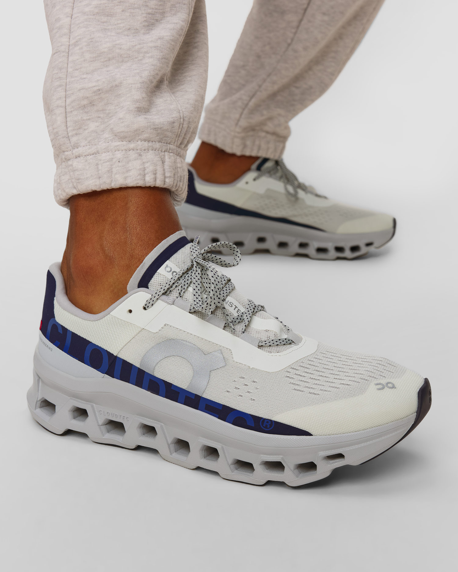 Chaussures de course pour hommes On Cloudmonster