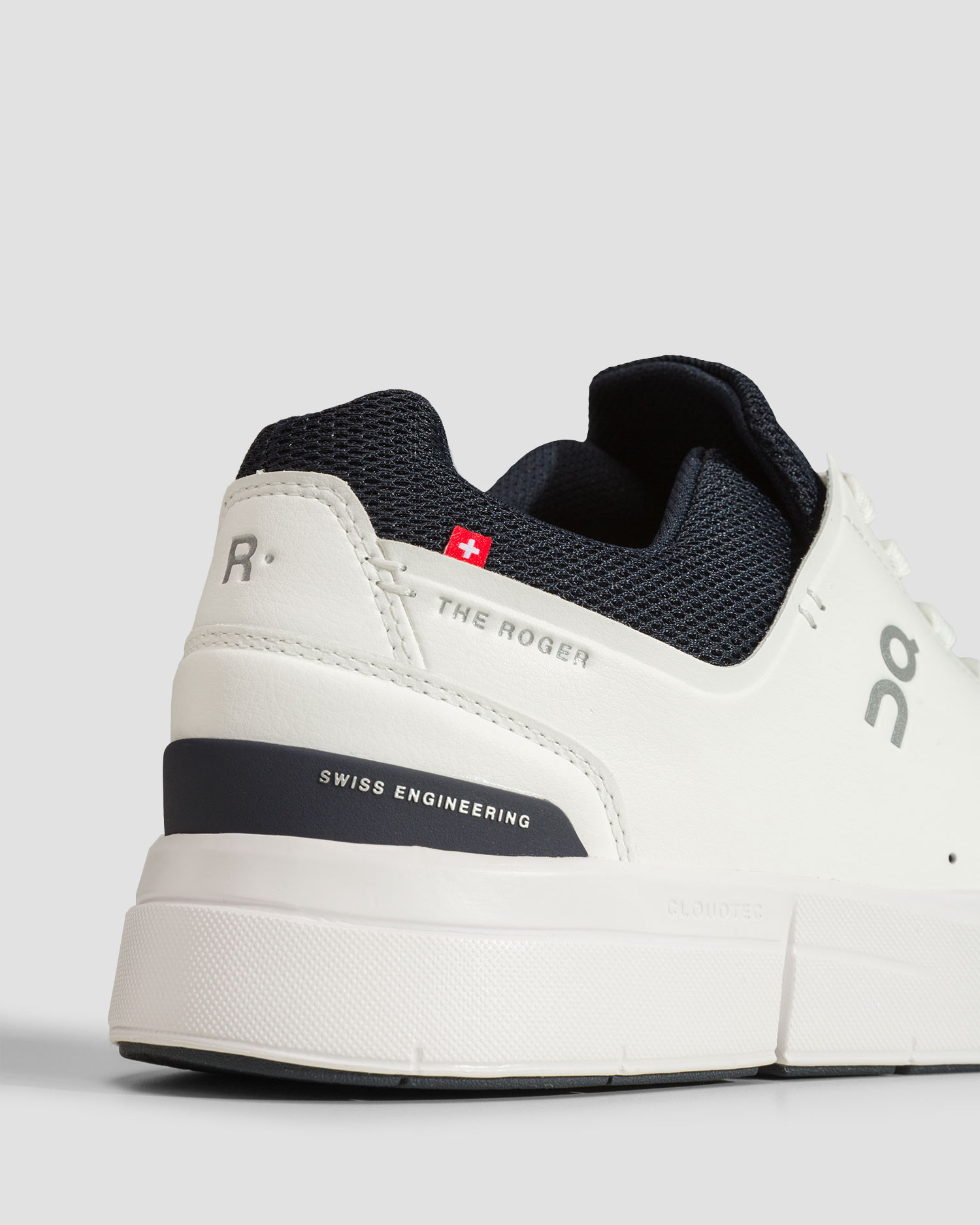 Adidași albi pentru bărbați On The Roger Advantage