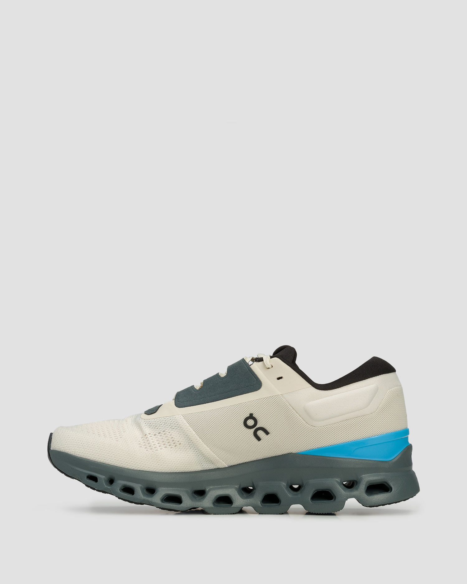 Pánske bežecké tenisky On Cloudstratus 3