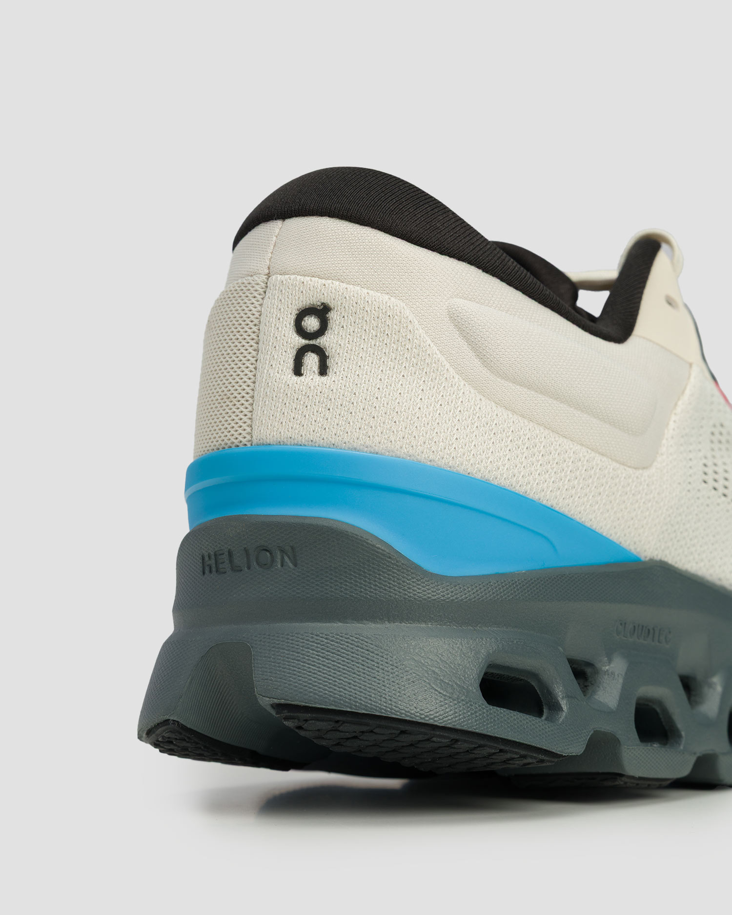 Pánske bežecké tenisky On Cloudstratus 3