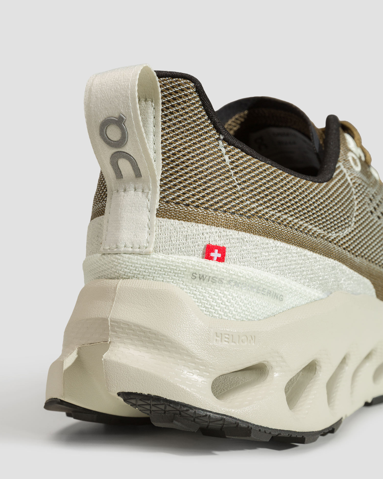 Scarpe da trail da uomo On Cloudsurfer Trail