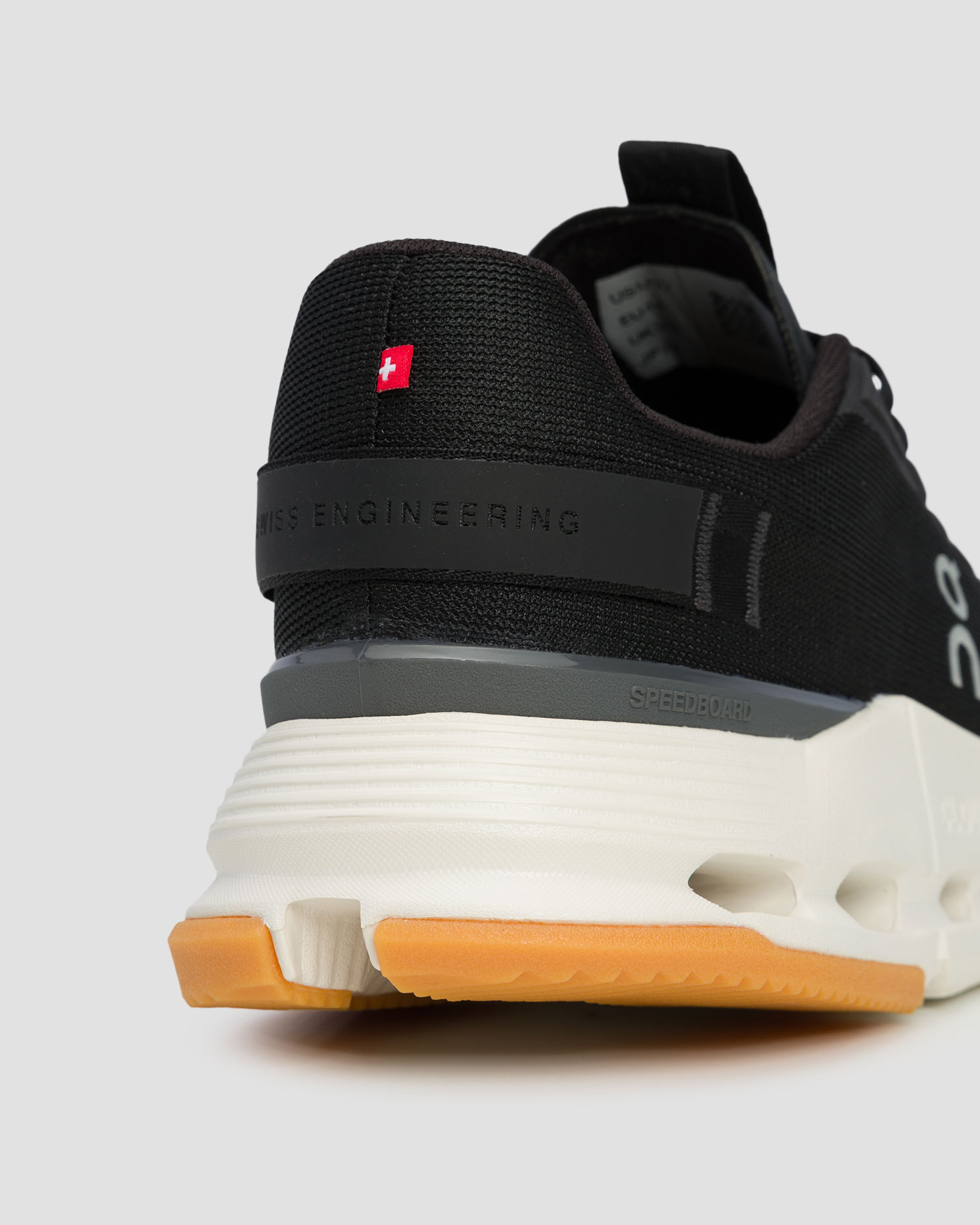 Sneakers pour hommes On Running Cloudnova Form 2