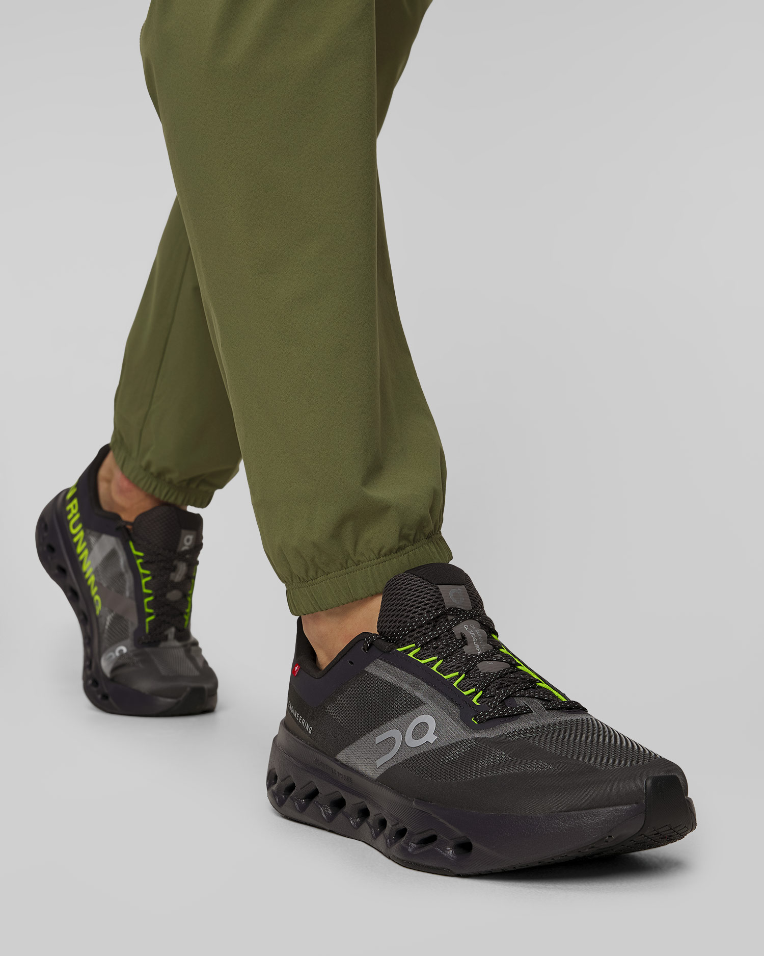Scarpe da corsa da uomo On Running Cloudsurfer Next