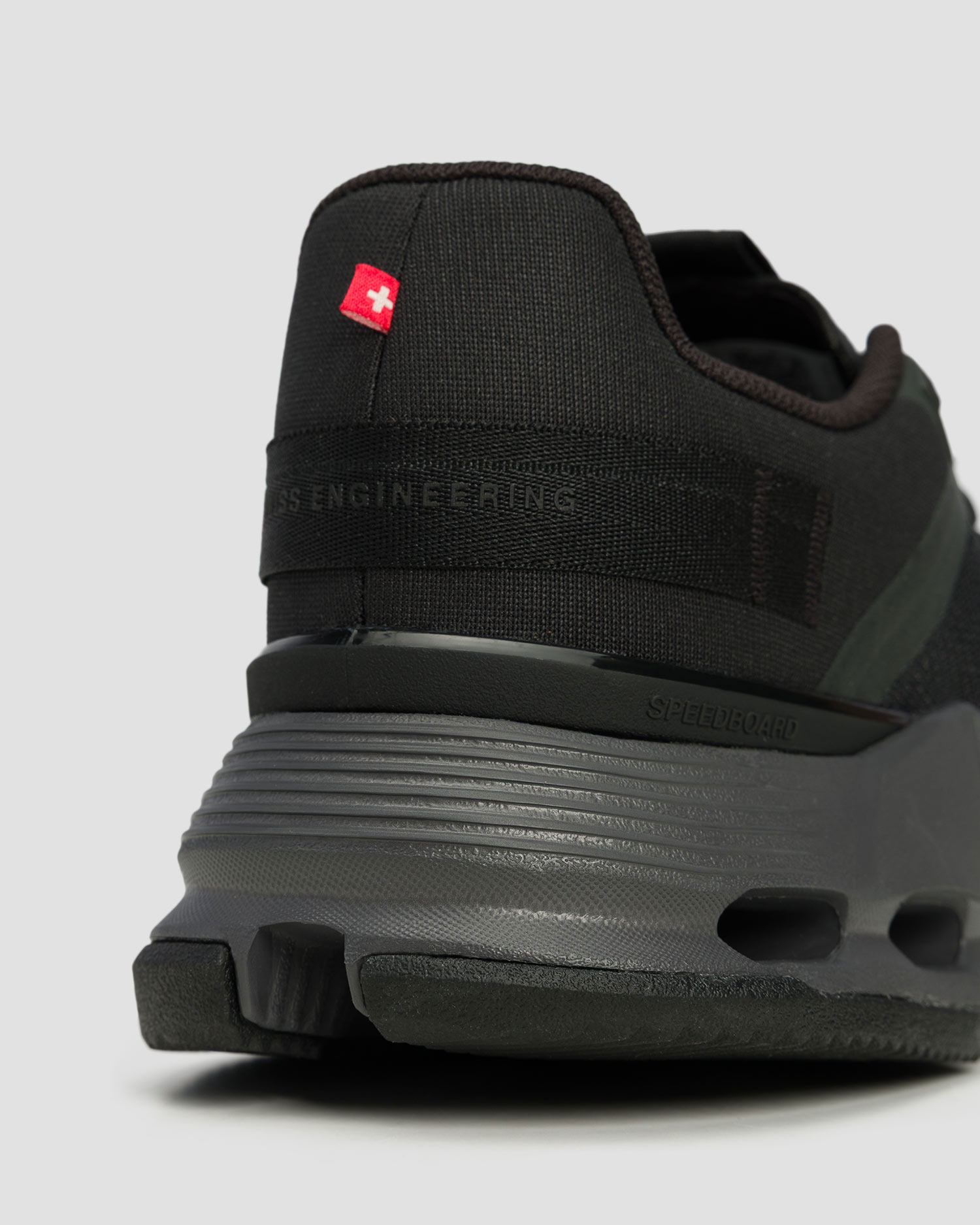 Scarpe da uomo On Cloudnova Form 2 TT