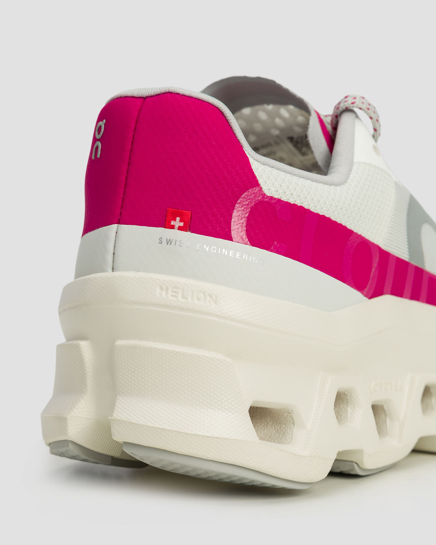 Chaussures de course pour femmes On Cloudmonster
