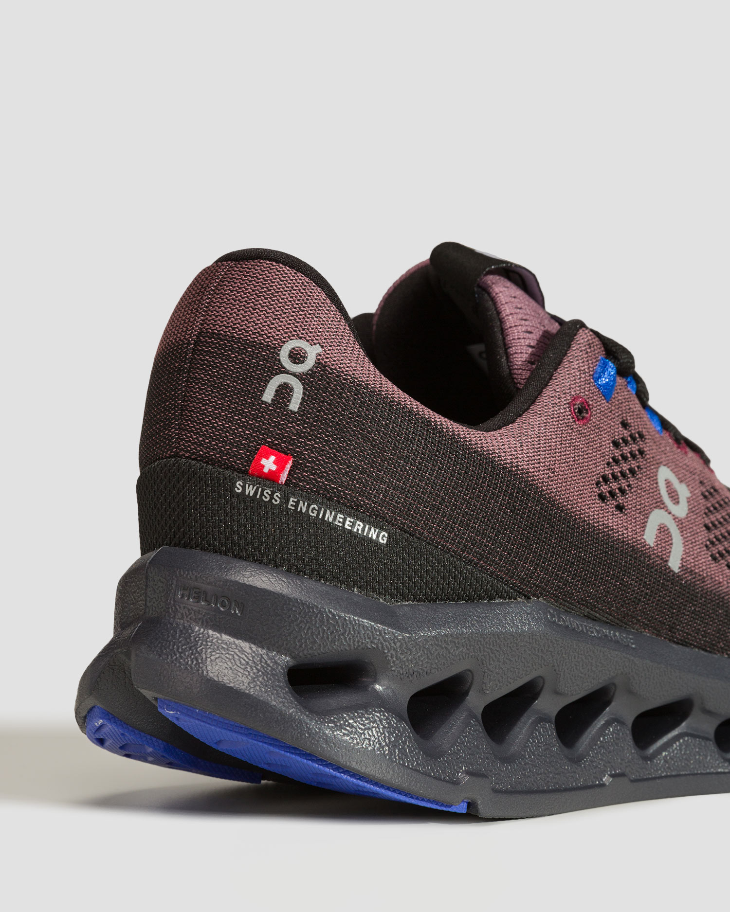 Dámské běžecké boty On Cloudsurfer 