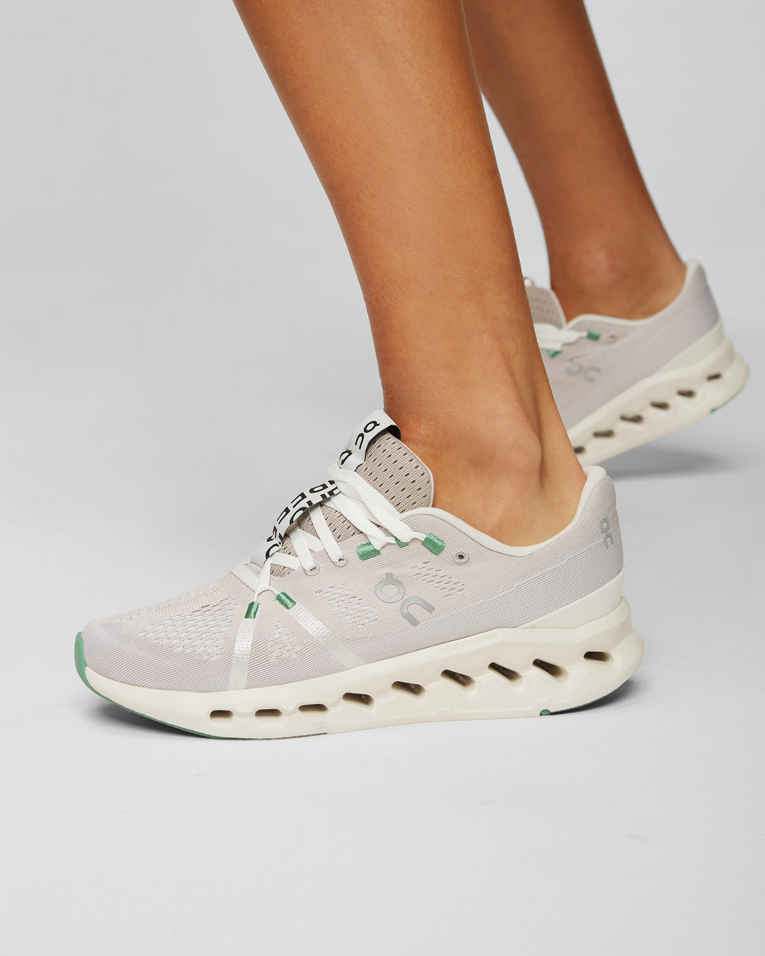 On Cloudsurfer Damen-Laufschuhe 