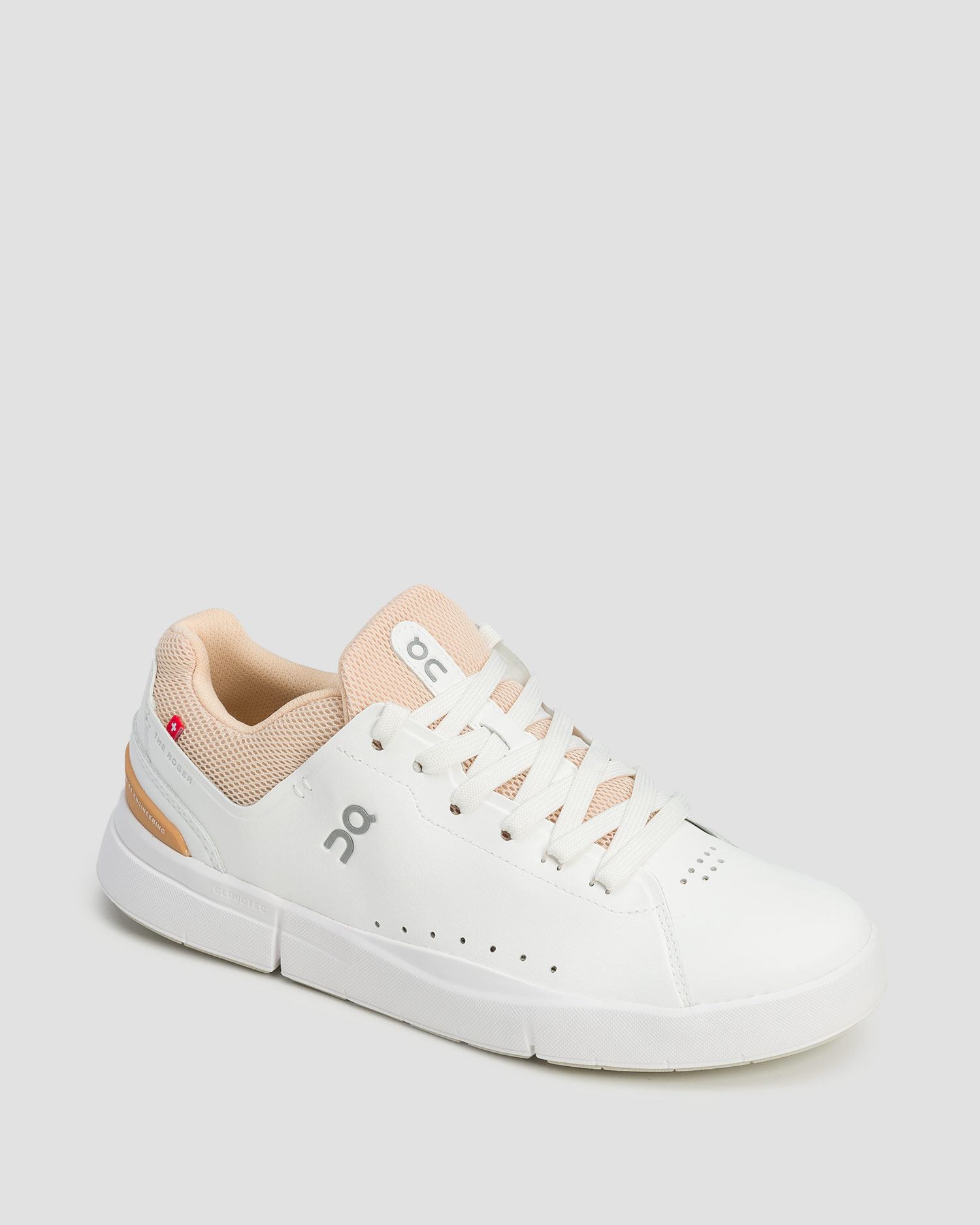 Białe sneakersy damskie On Running The Roger Advantage