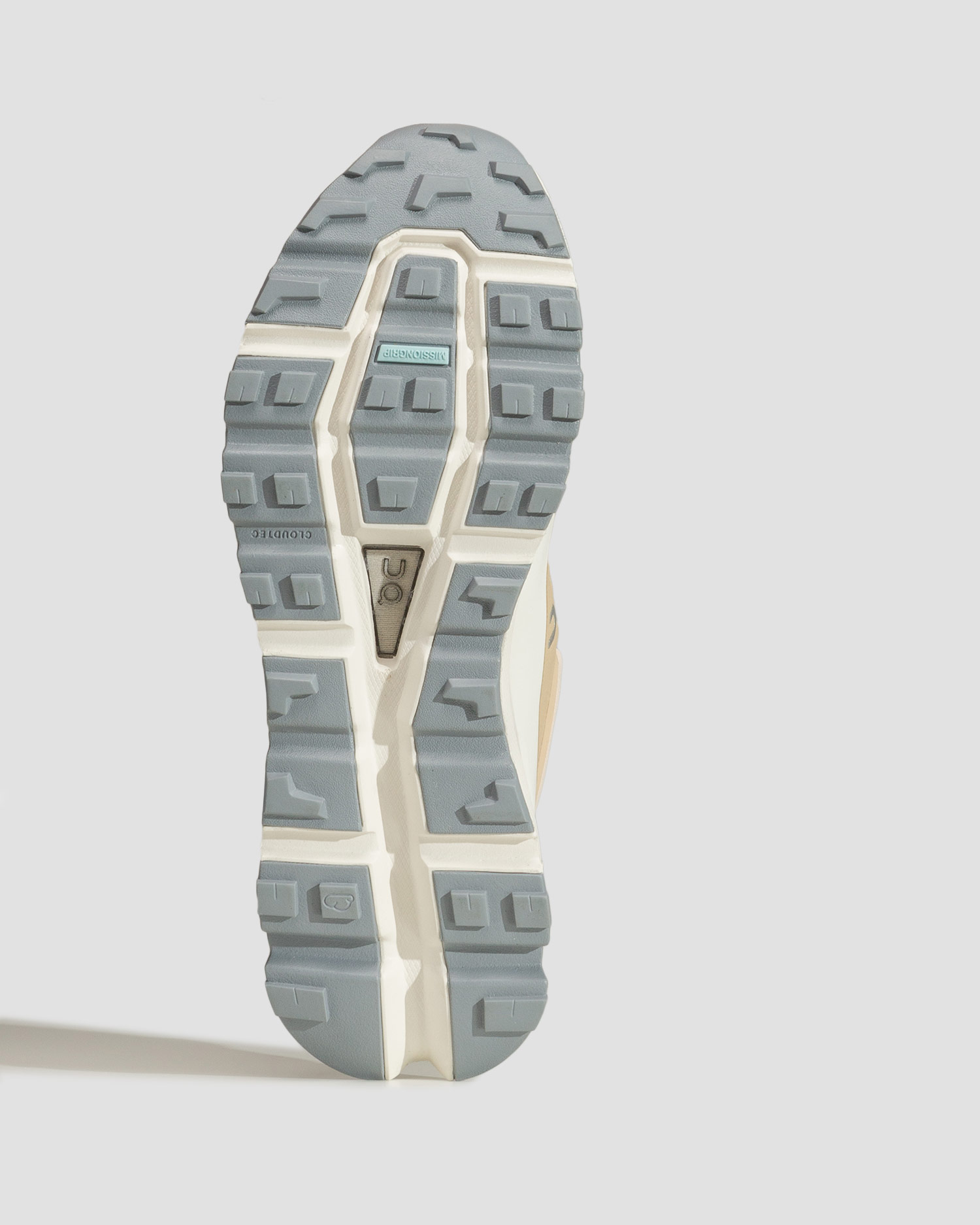 Women's trainers On Cloudroam Waterproof