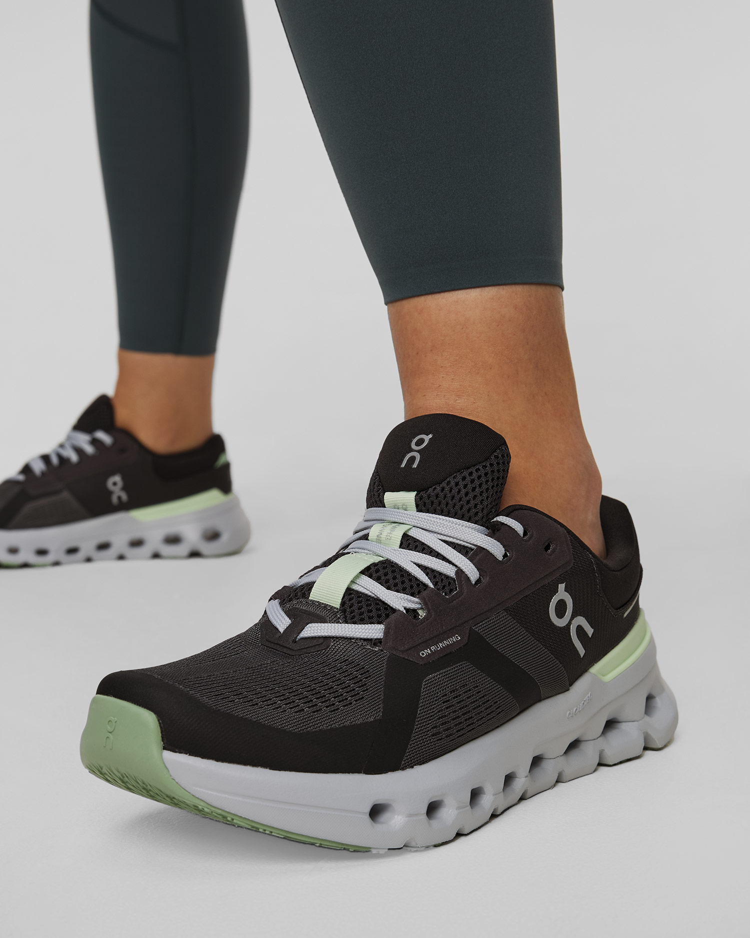 On Cloudrunner 2 Damen-Laufschuhe