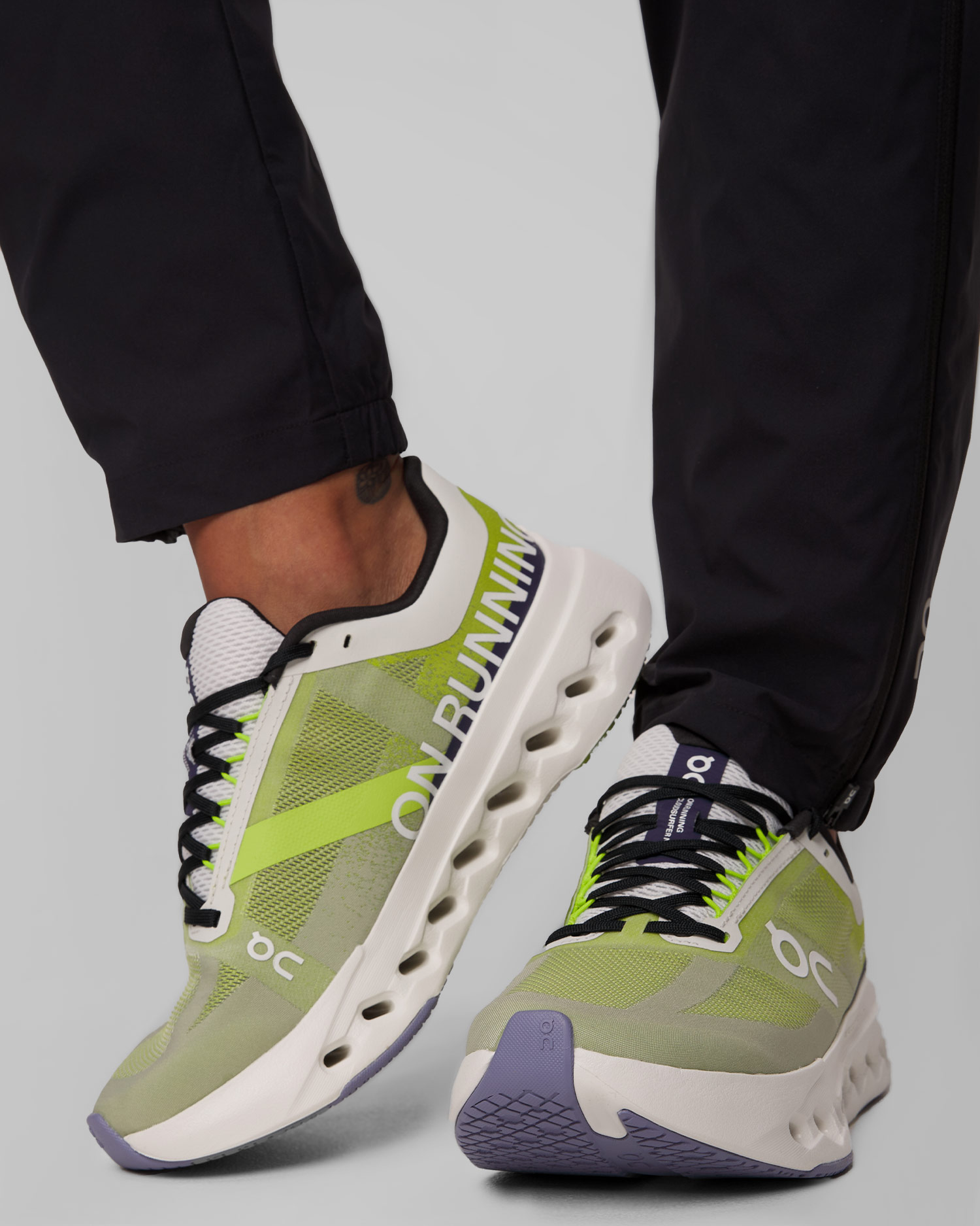 Dámské běžecké boty On Cloudsurfer Next