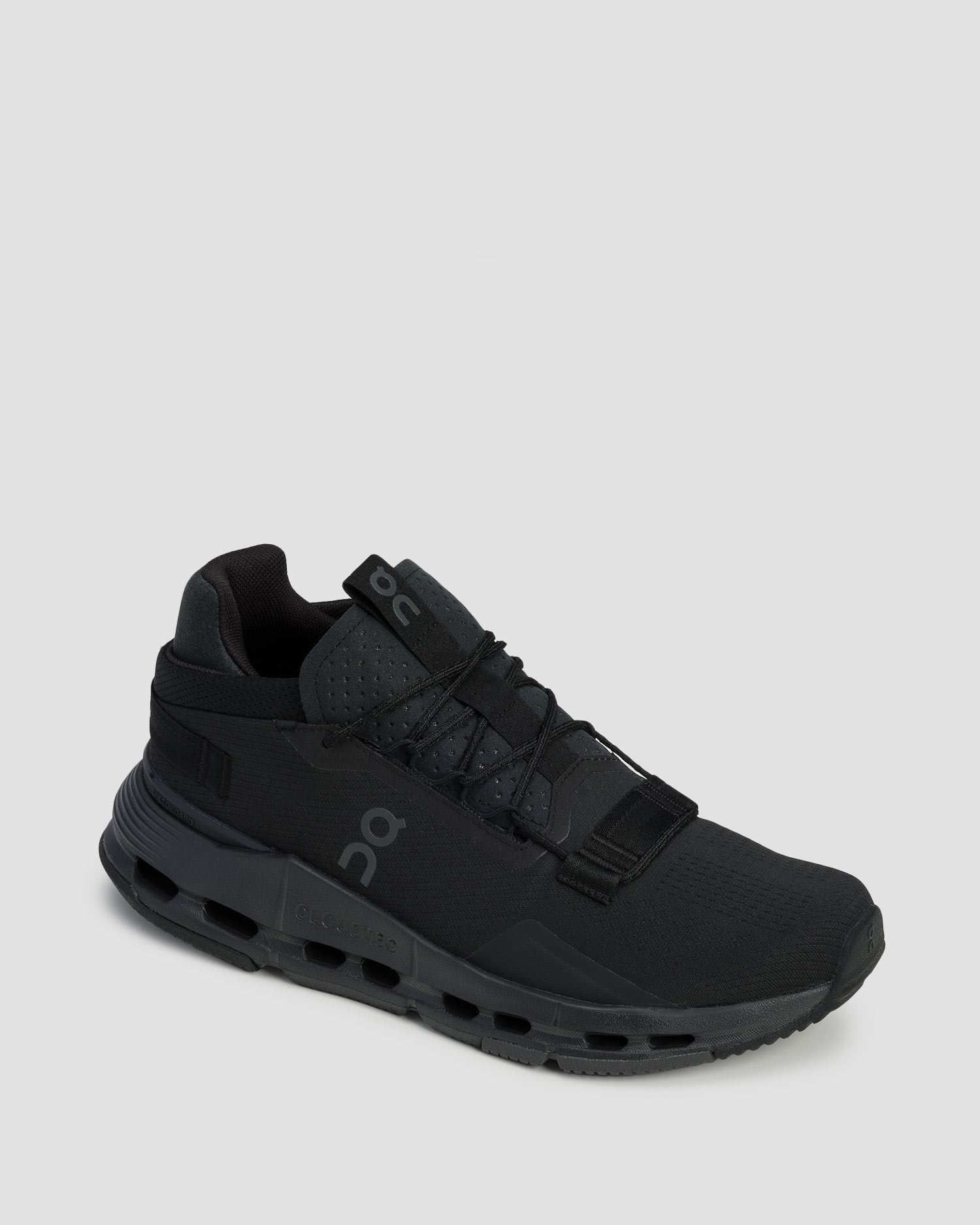 Czarne sneakersy damskie On Running Cloudnova 2