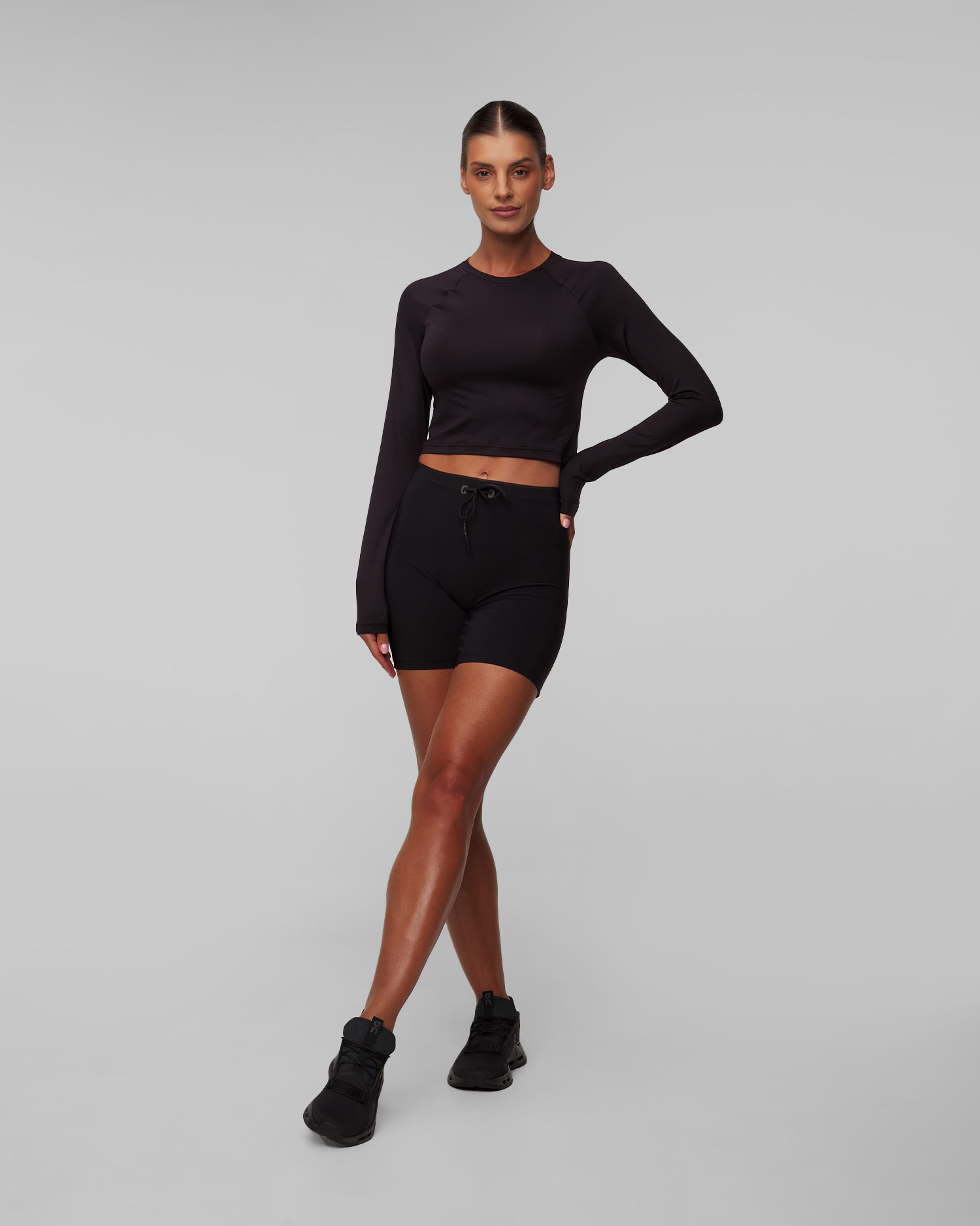 Women's black sneakers On Cloudnova 2