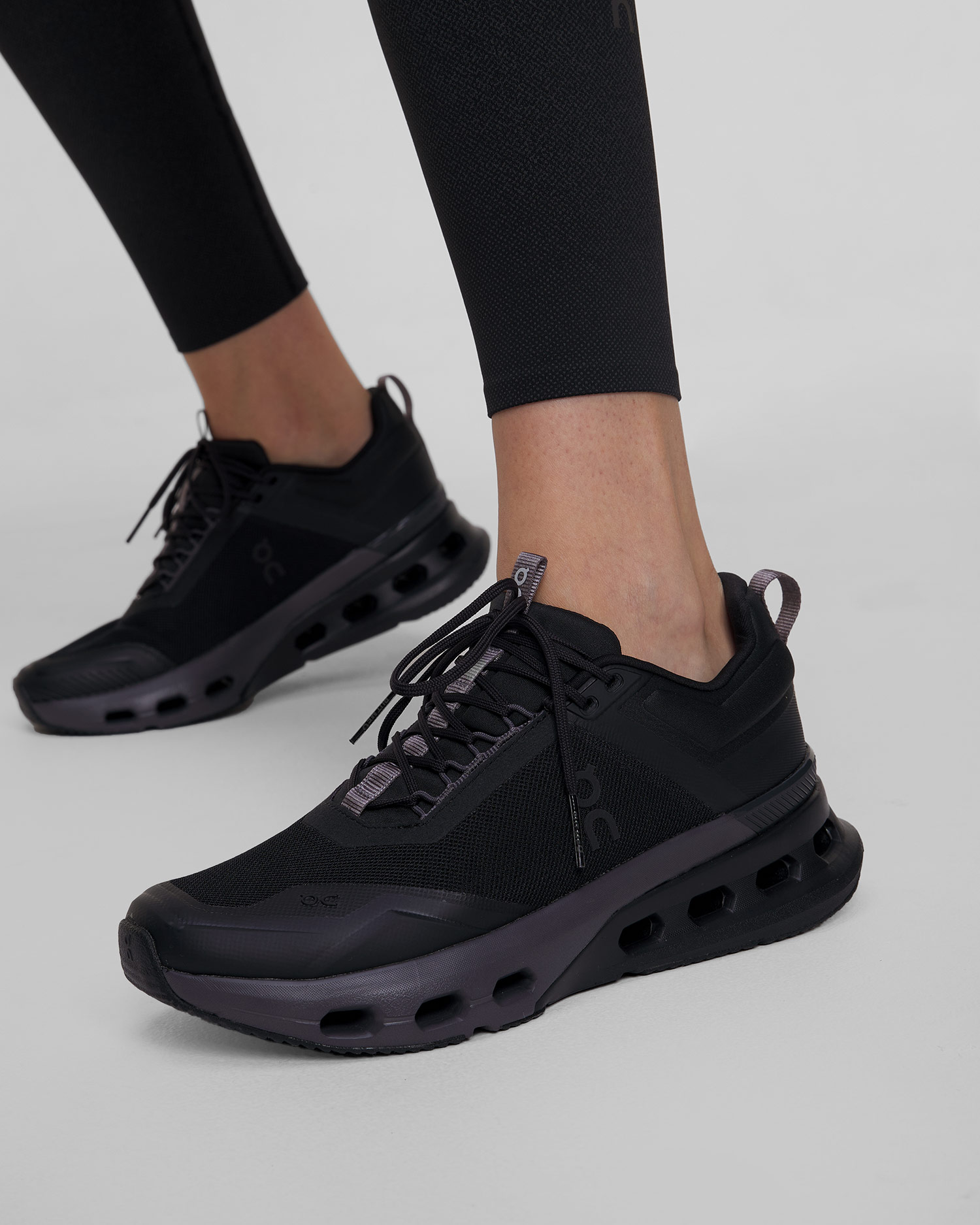 Women's training shoes On Cloudnova X