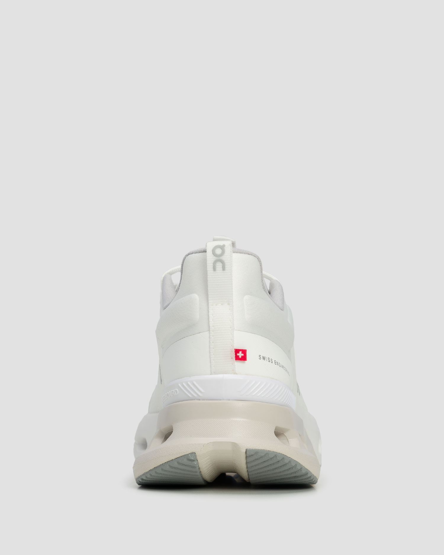 Chaussures d'entraînement pour femmes On Running Cloudnova X