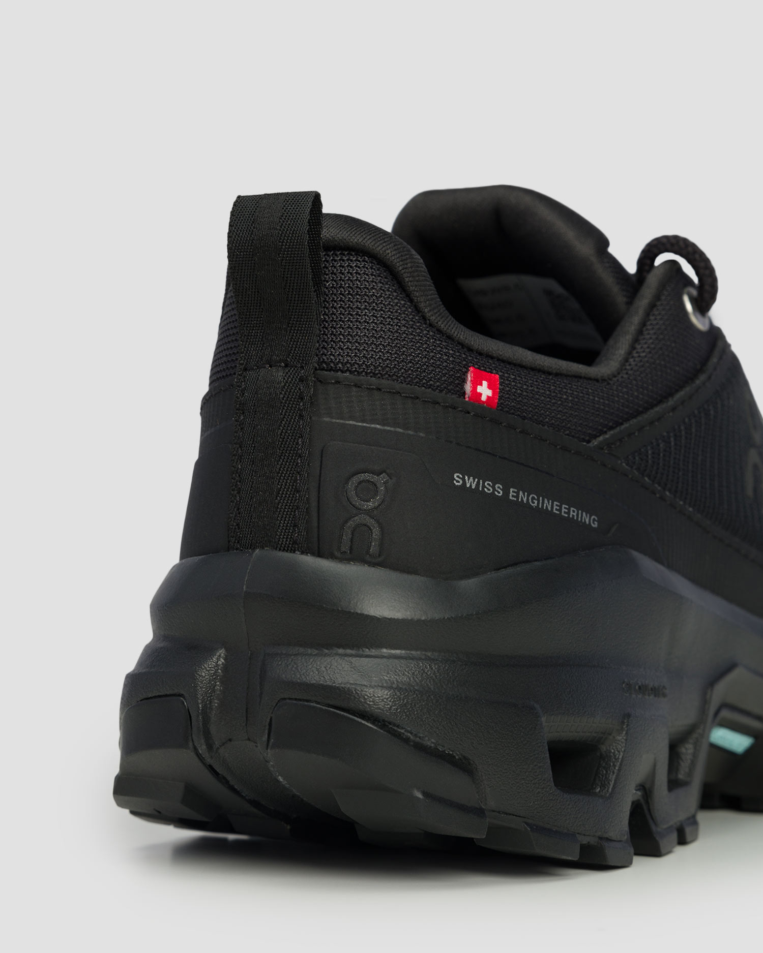 Pantofi joși de trekking impermeabili pentru femei On Cloudrock Low Waterproof