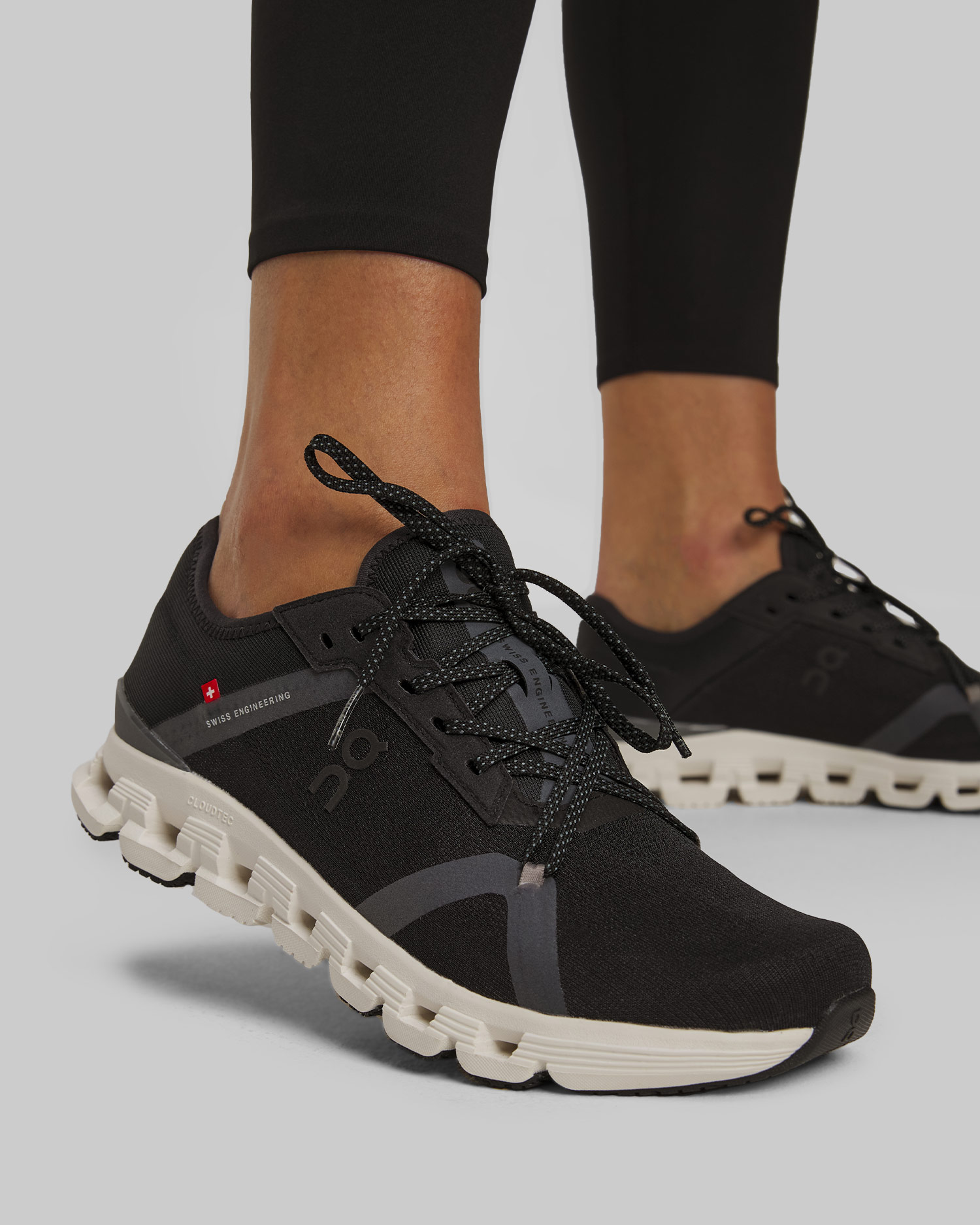 On Running Cloud X 4 AD Damen-Sportschuhe