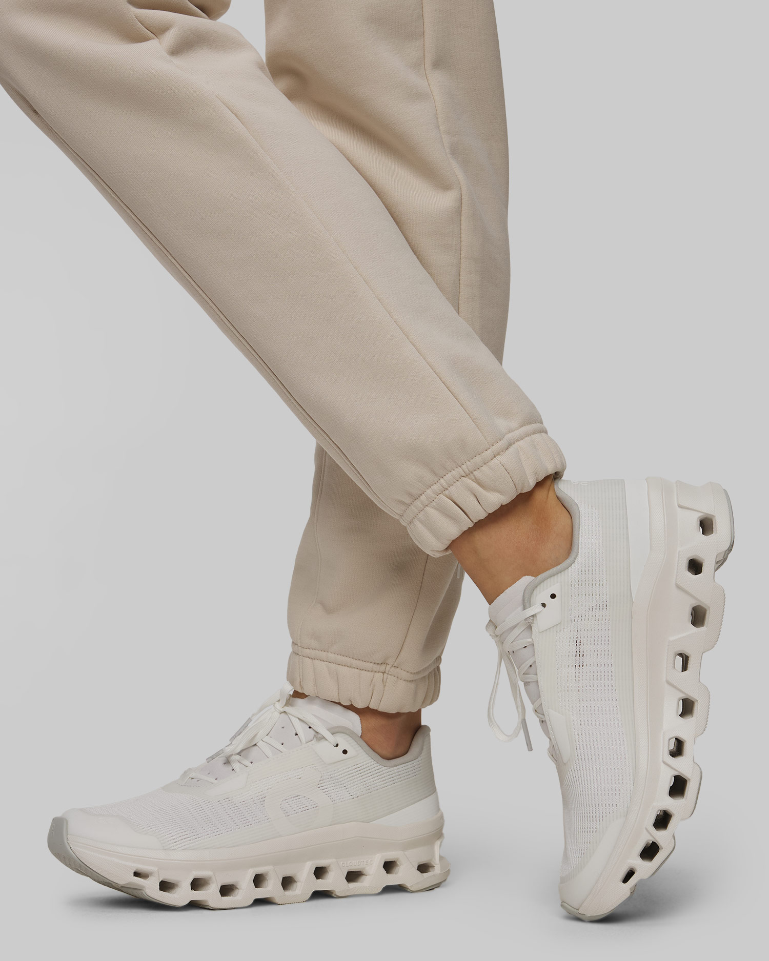 Women's sneakers On Cloudmonster Void
