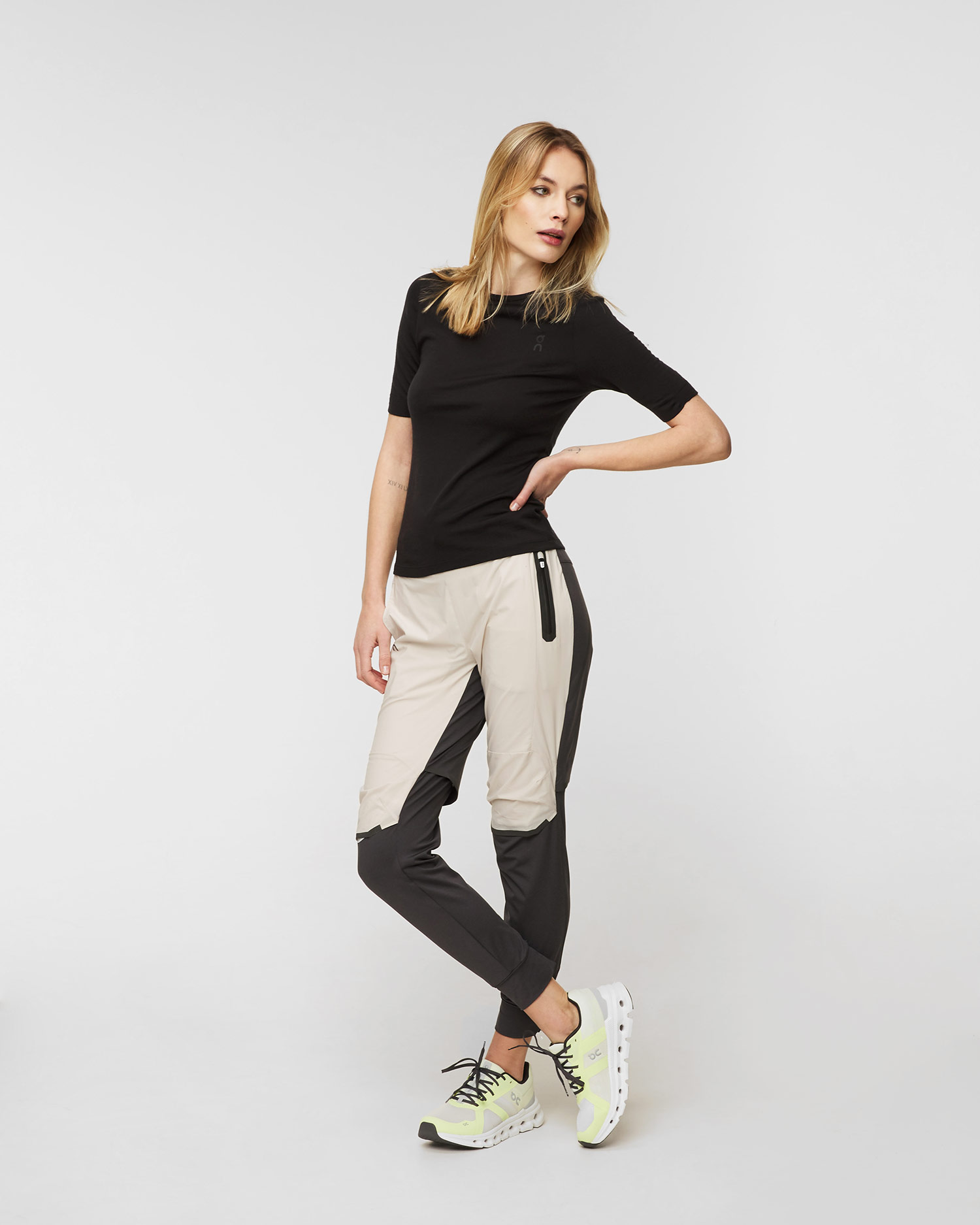 Buty damskie On Cloudrunner