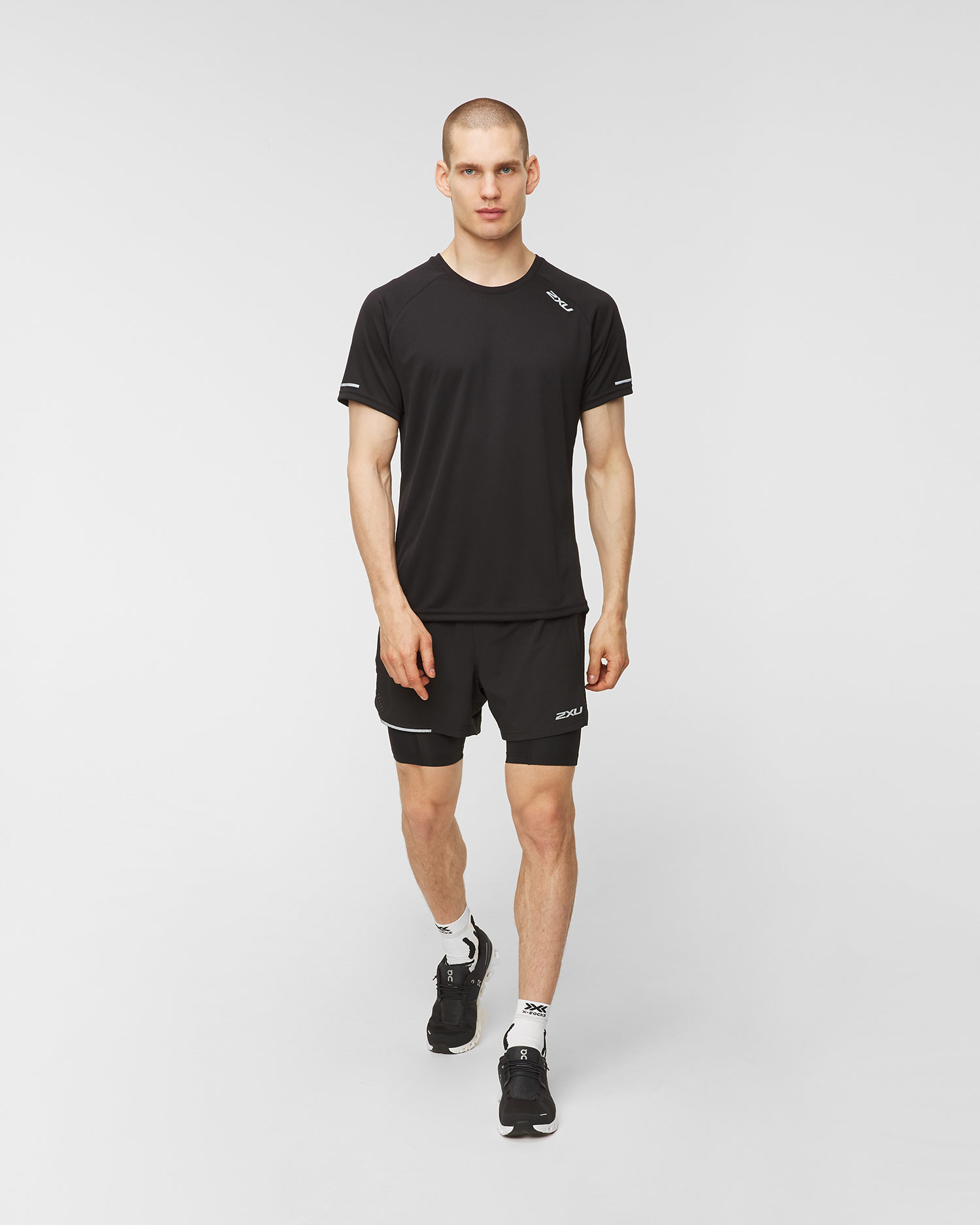 ON RUNNING Cloud 5. men’s trainers