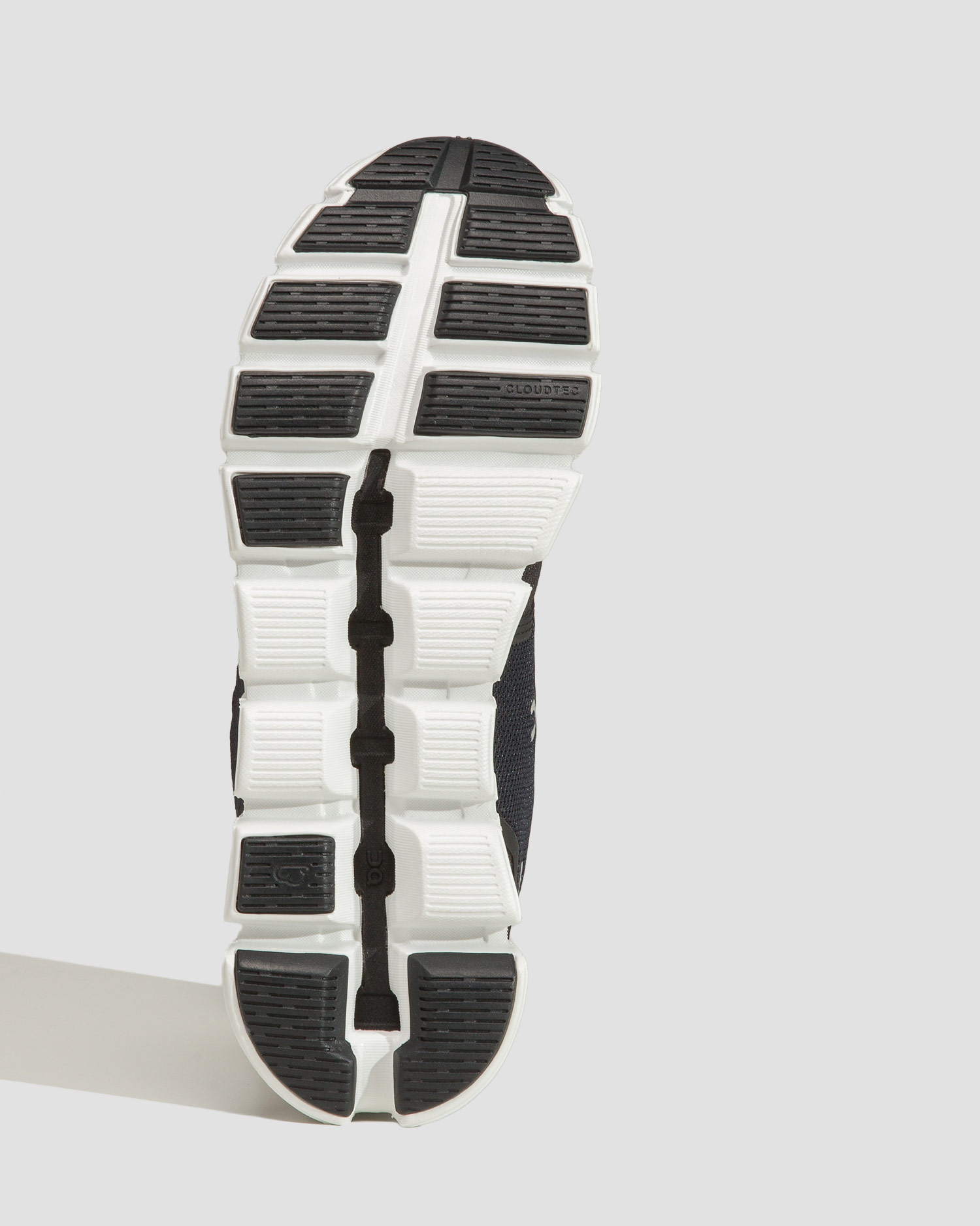 ON RUNNING Cloud 5. men’s trainers