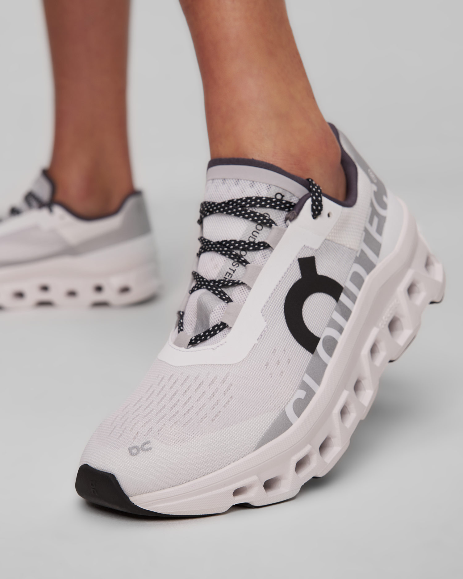 Buty biegowe damskie On Cloudmonster