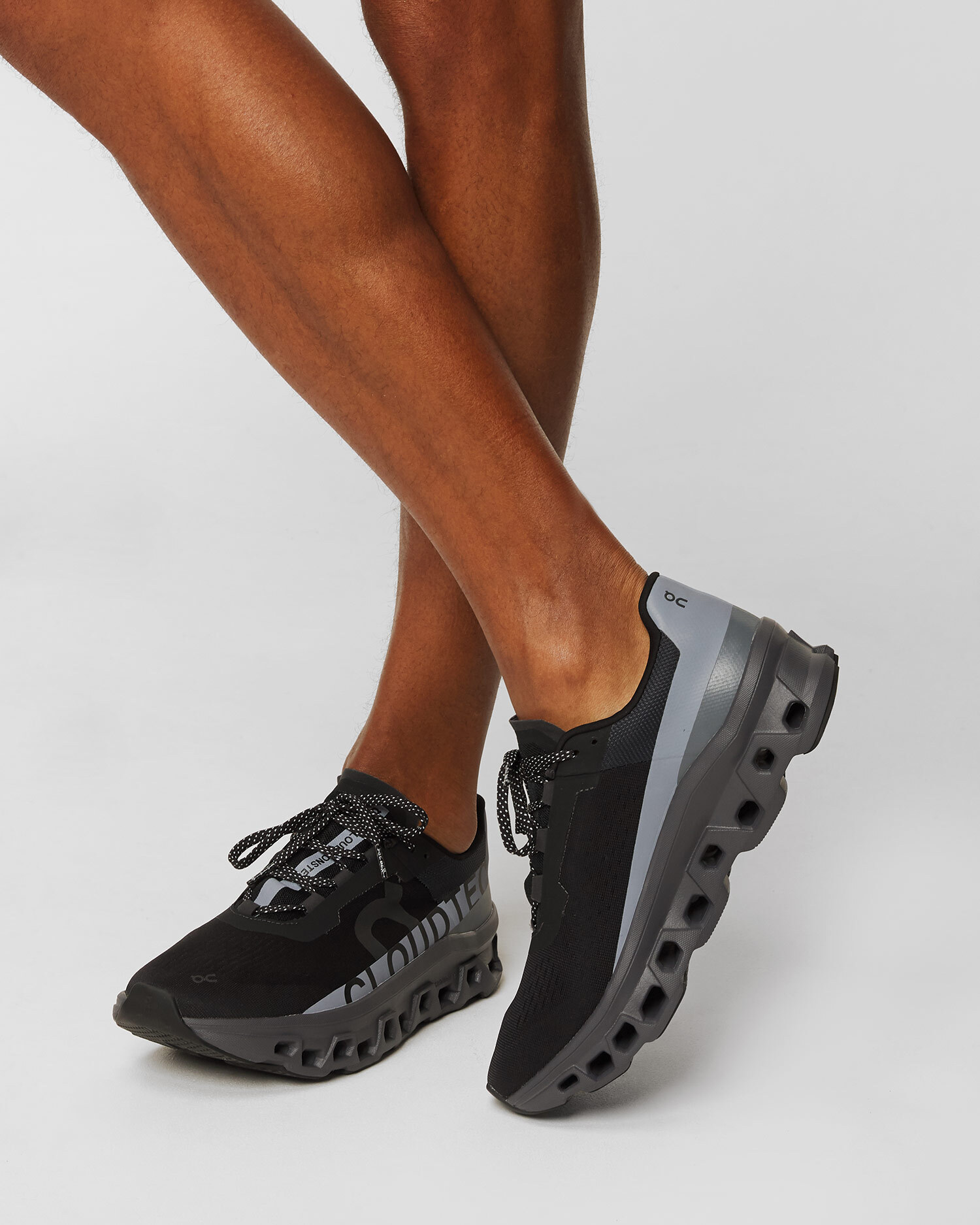 Scarpe da corsa da uomo On Cloudmonster Lumos nere