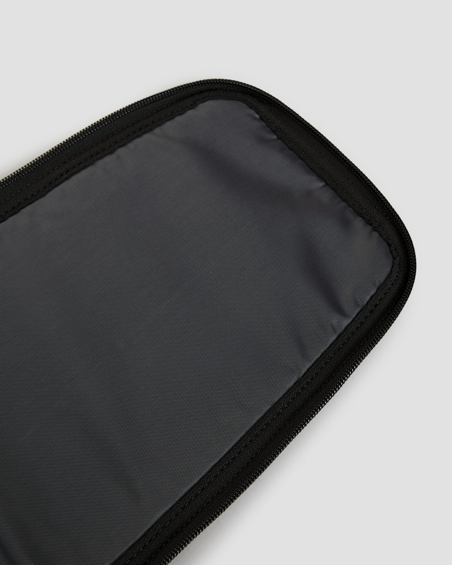 Batoh Db Hugger Backpack 20L