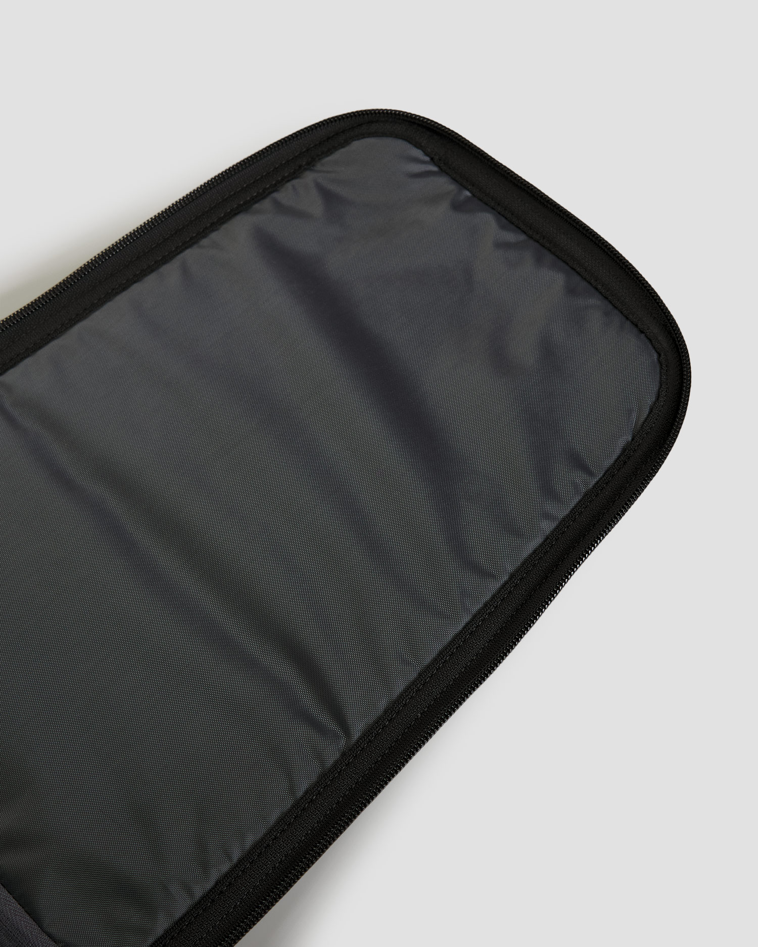 Batoh Db Hugger Backpack 25L